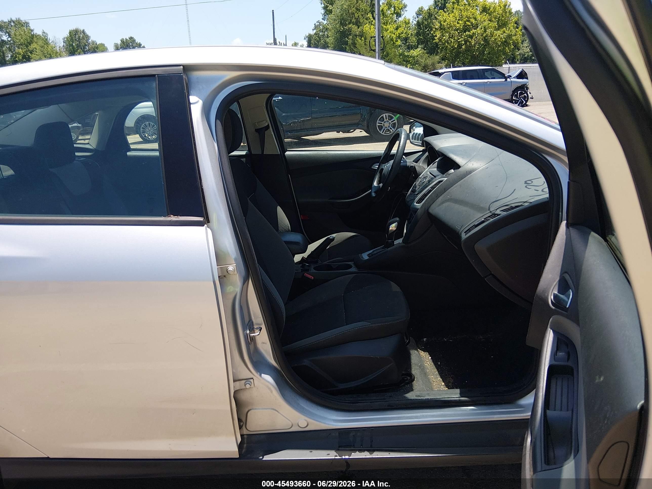 2014 Ford Focus Se Silver vin: 1FADP3F20EL227529