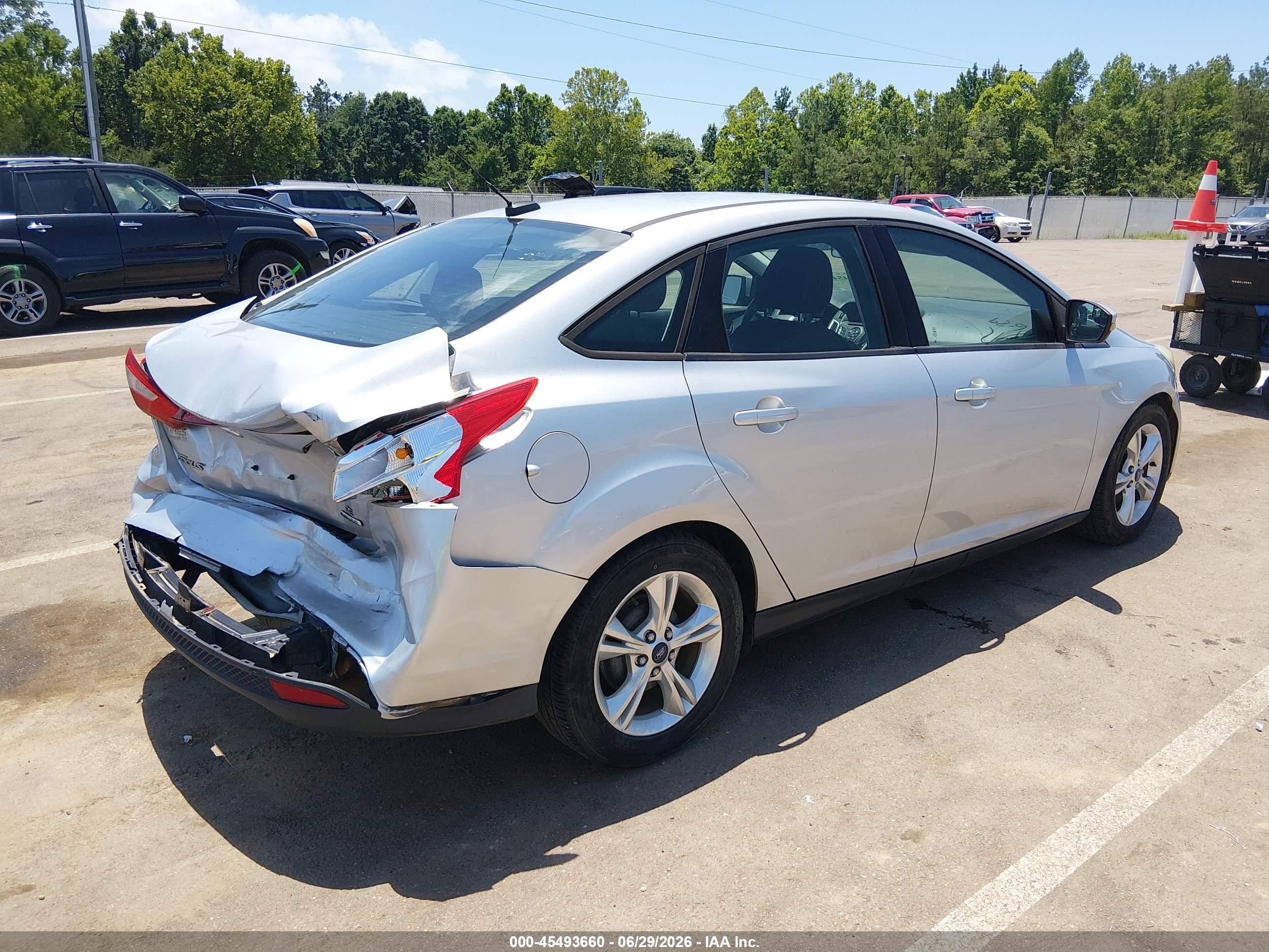 2014 Ford Focus Se Silver vin: 1FADP3F20EL227529