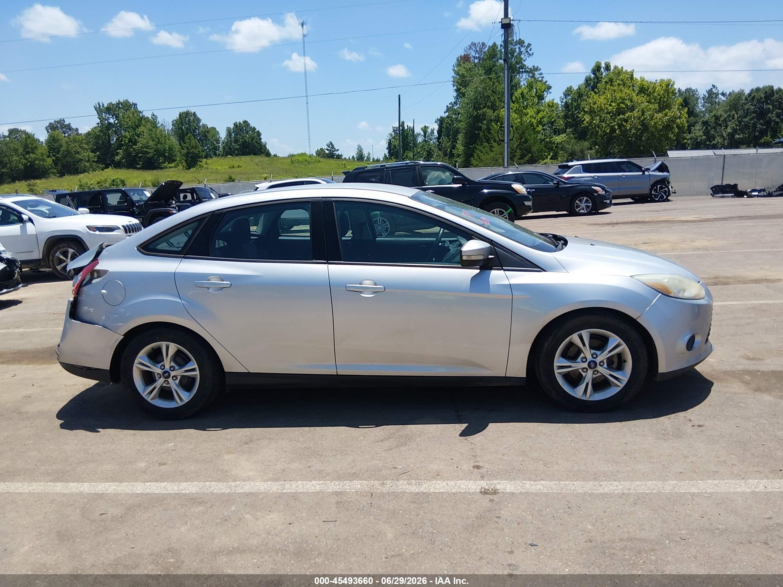 2014 Ford Focus Se Silver vin: 1FADP3F20EL227529
