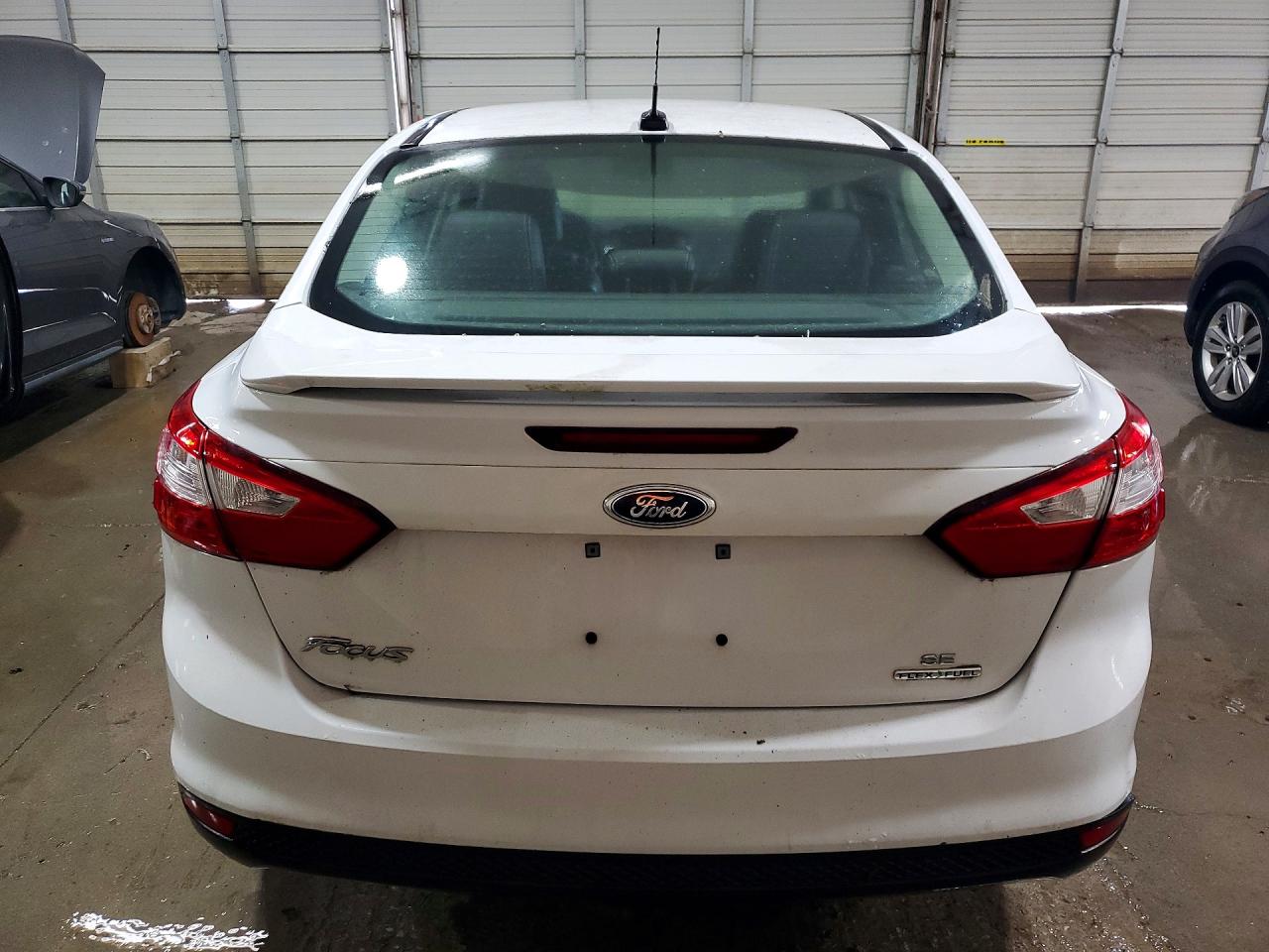 2014 Ford Focus Se White vin: 1FADP3F20EL234027