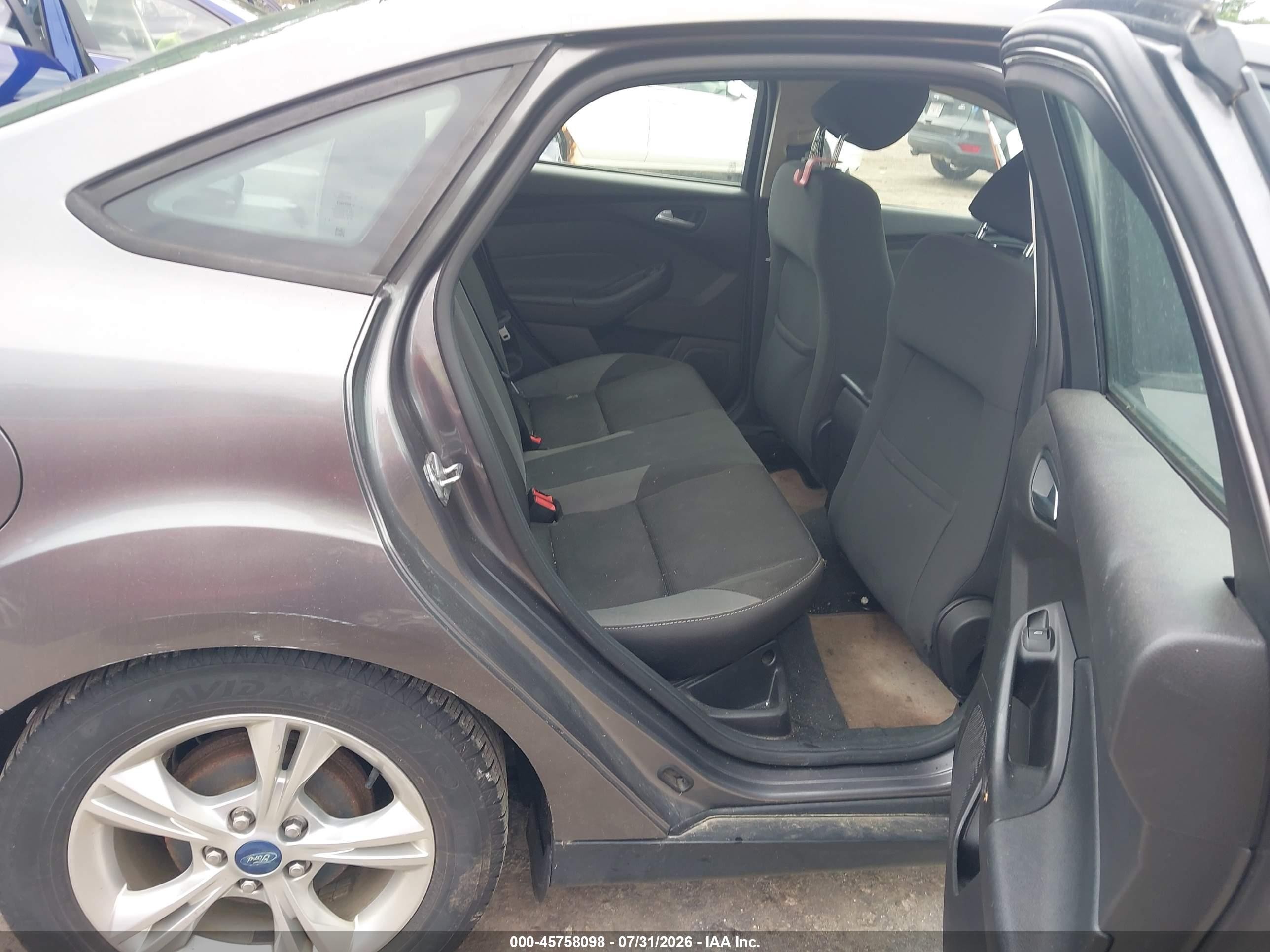 2014 Ford Focus Se Gray vin: 1FADP3F20EL250793