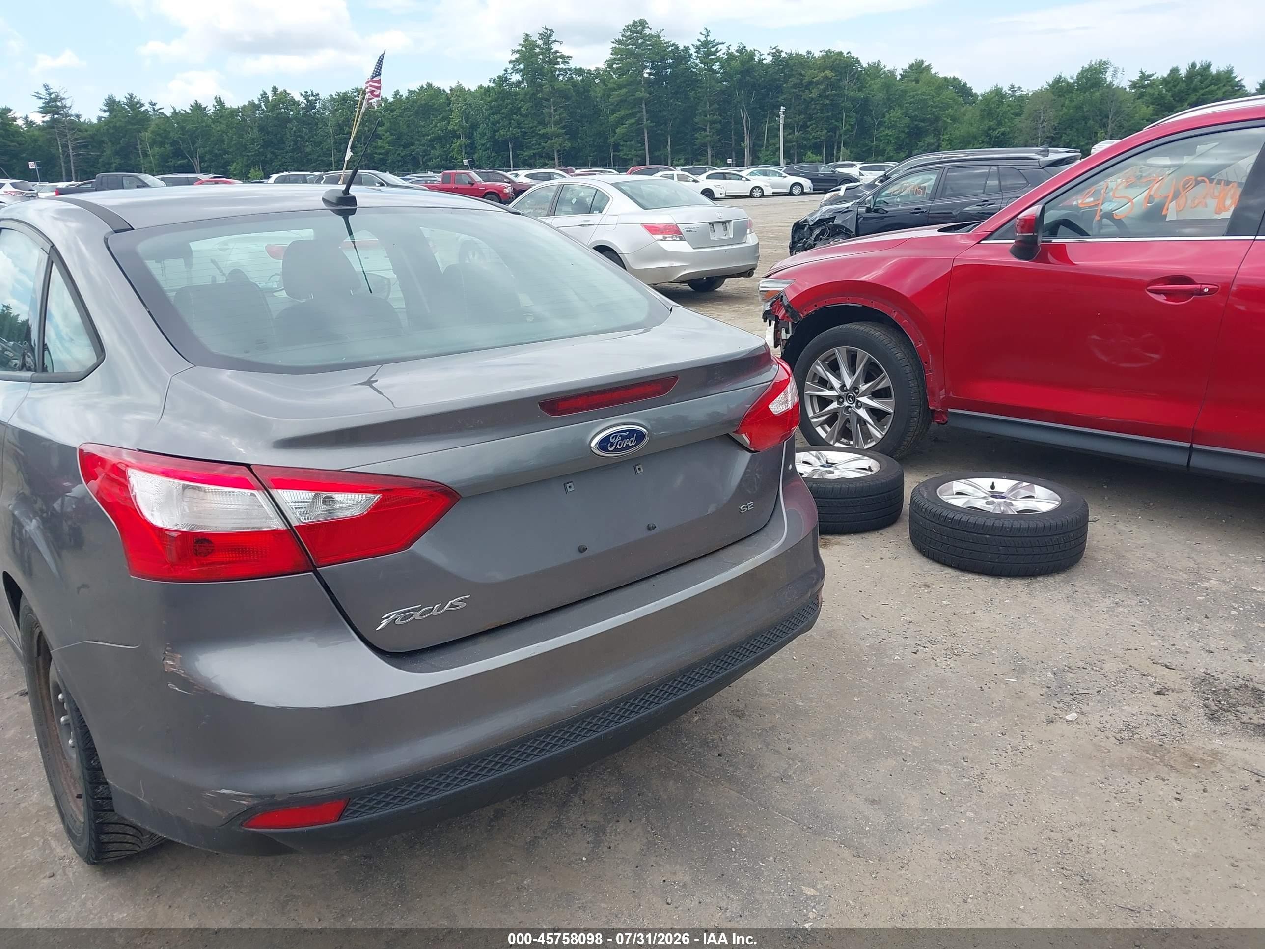 2014 Ford Focus Se Gray vin: 1FADP3F20EL250793