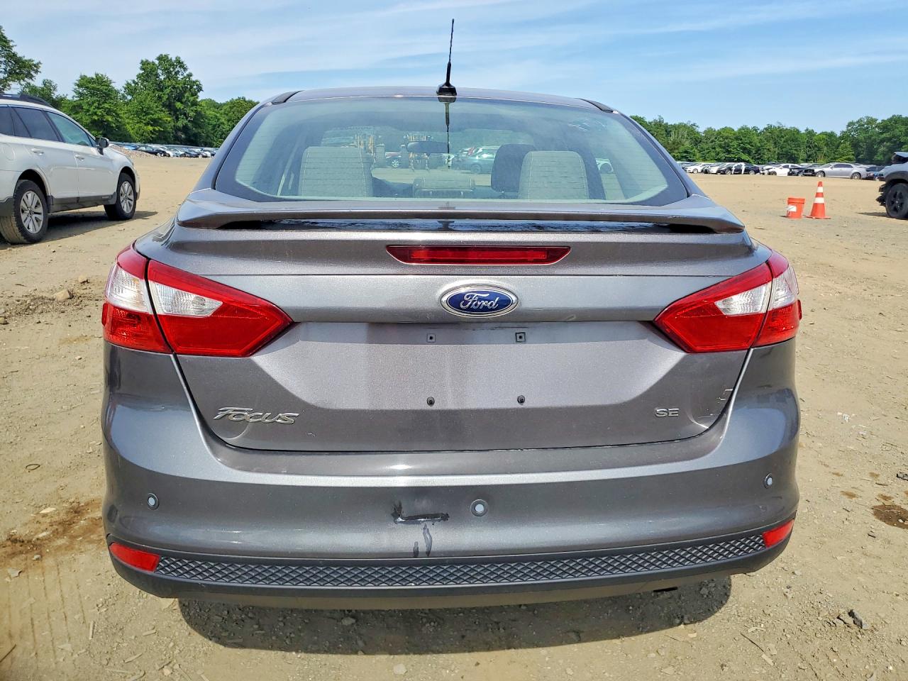 2014 Ford Focus Se Gray vin: 1FADP3F20EL251233