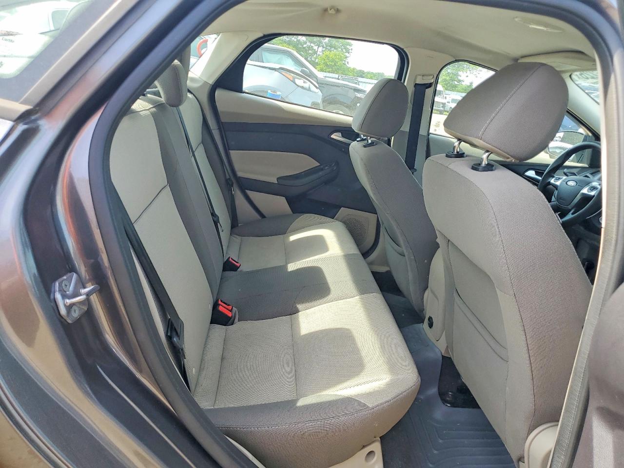 2014 Ford Focus Se Gray vin: 1FADP3F20EL251233