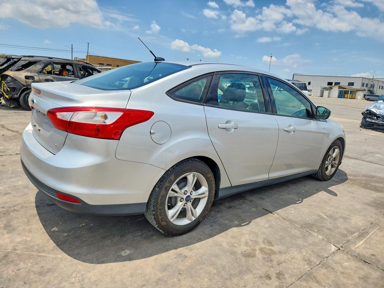 2014 Ford Focus Silver vin: 1FADP3F20EL265570