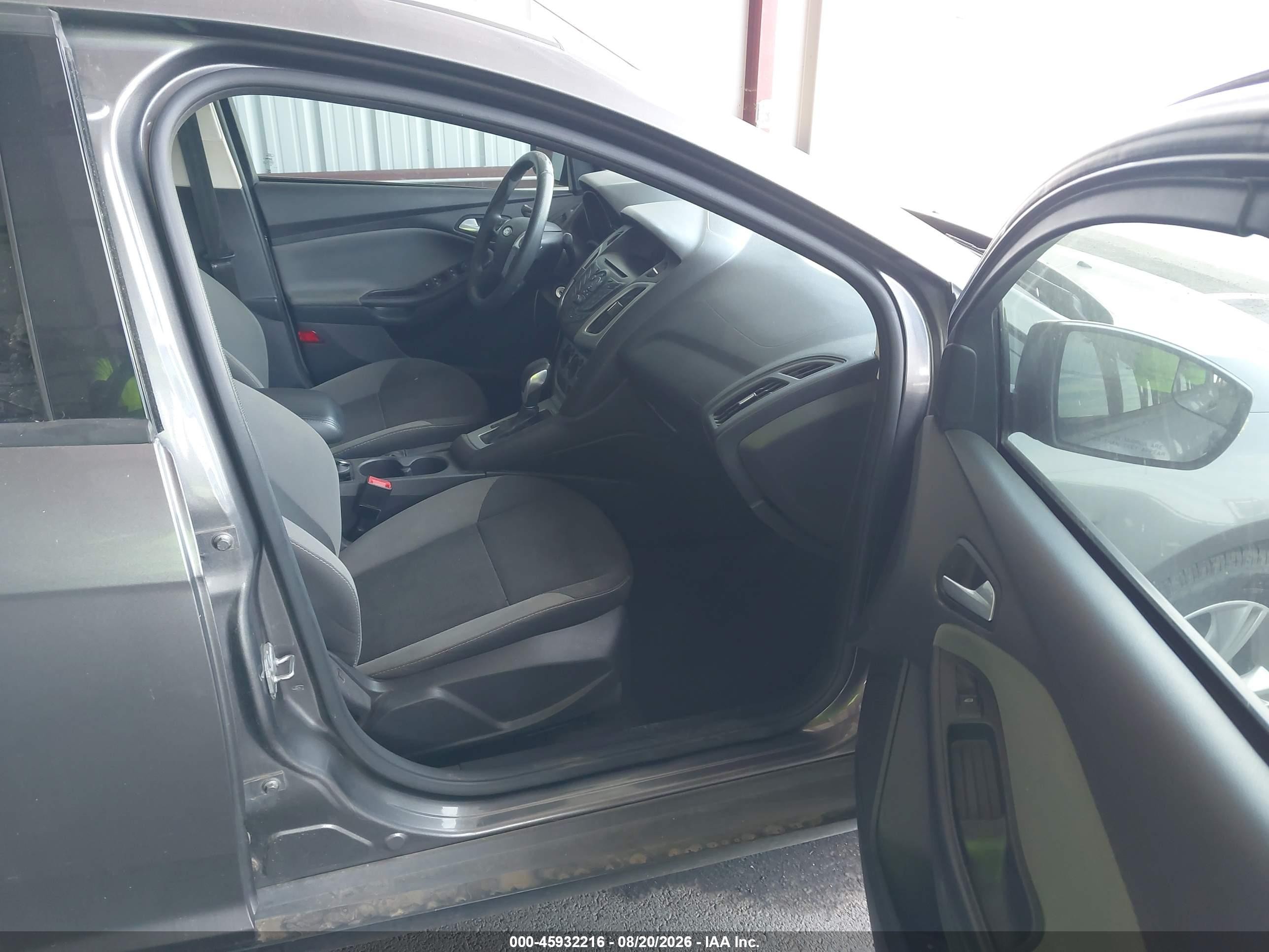2014 Ford Focus Se Gray vin: 1FADP3F20EL272485