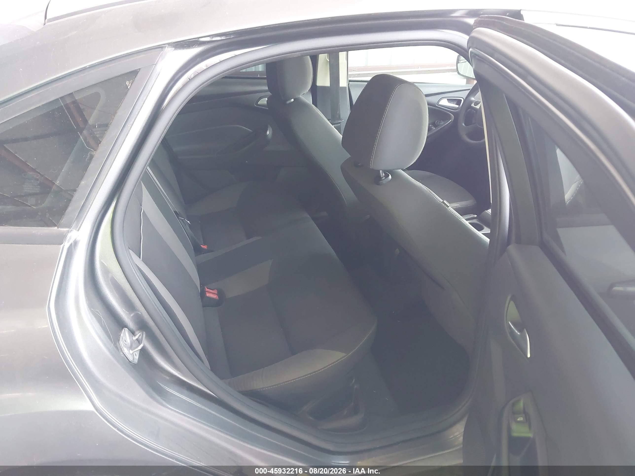 2014 Ford Focus Se Gray vin: 1FADP3F20EL272485