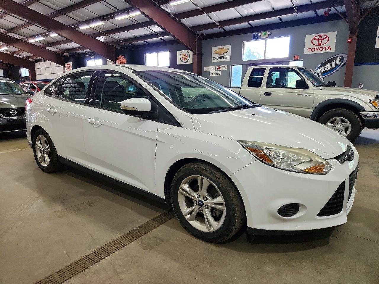 2014 Ford Focus Se White vin: 1FADP3F20EL274284