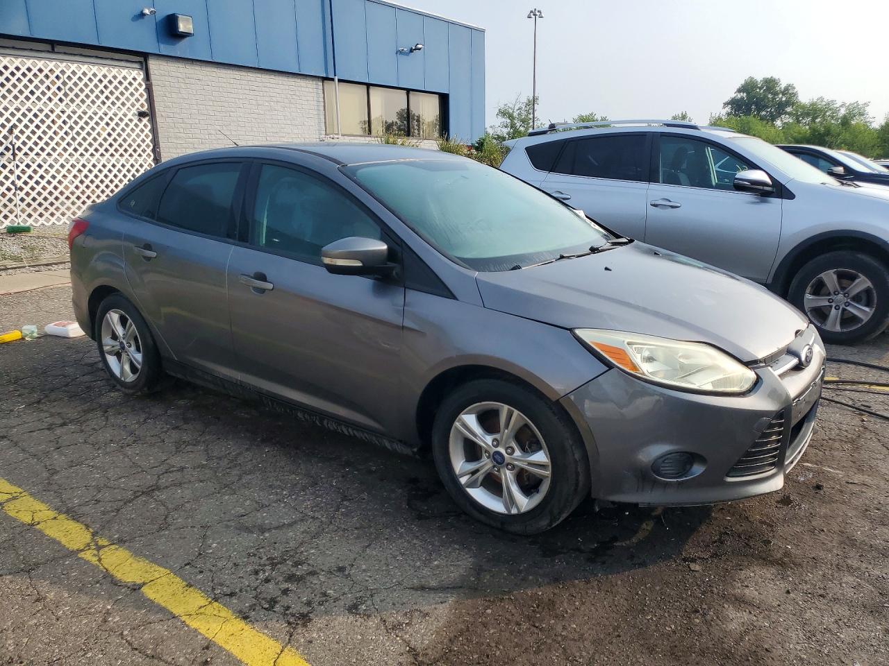 2014 Ford Focus Se Gray vin: 1FADP3F20EL275791
