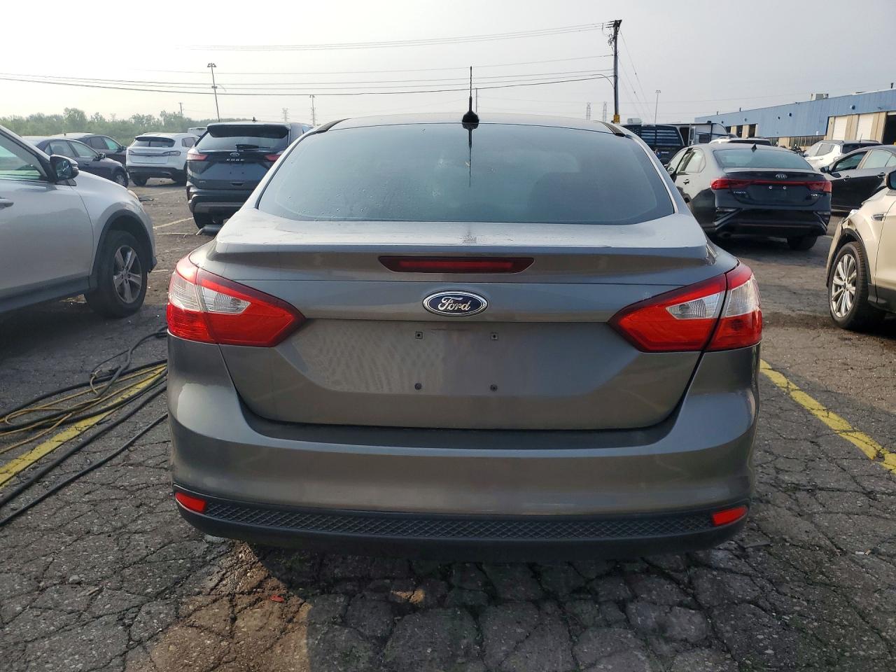 2014 Ford Focus Se Gray vin: 1FADP3F20EL275791