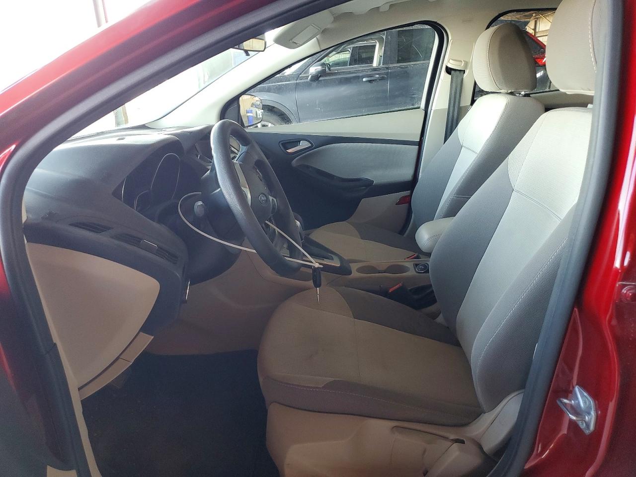 2014 Ford Focus Se Red vin: 1FADP3F20EL300401