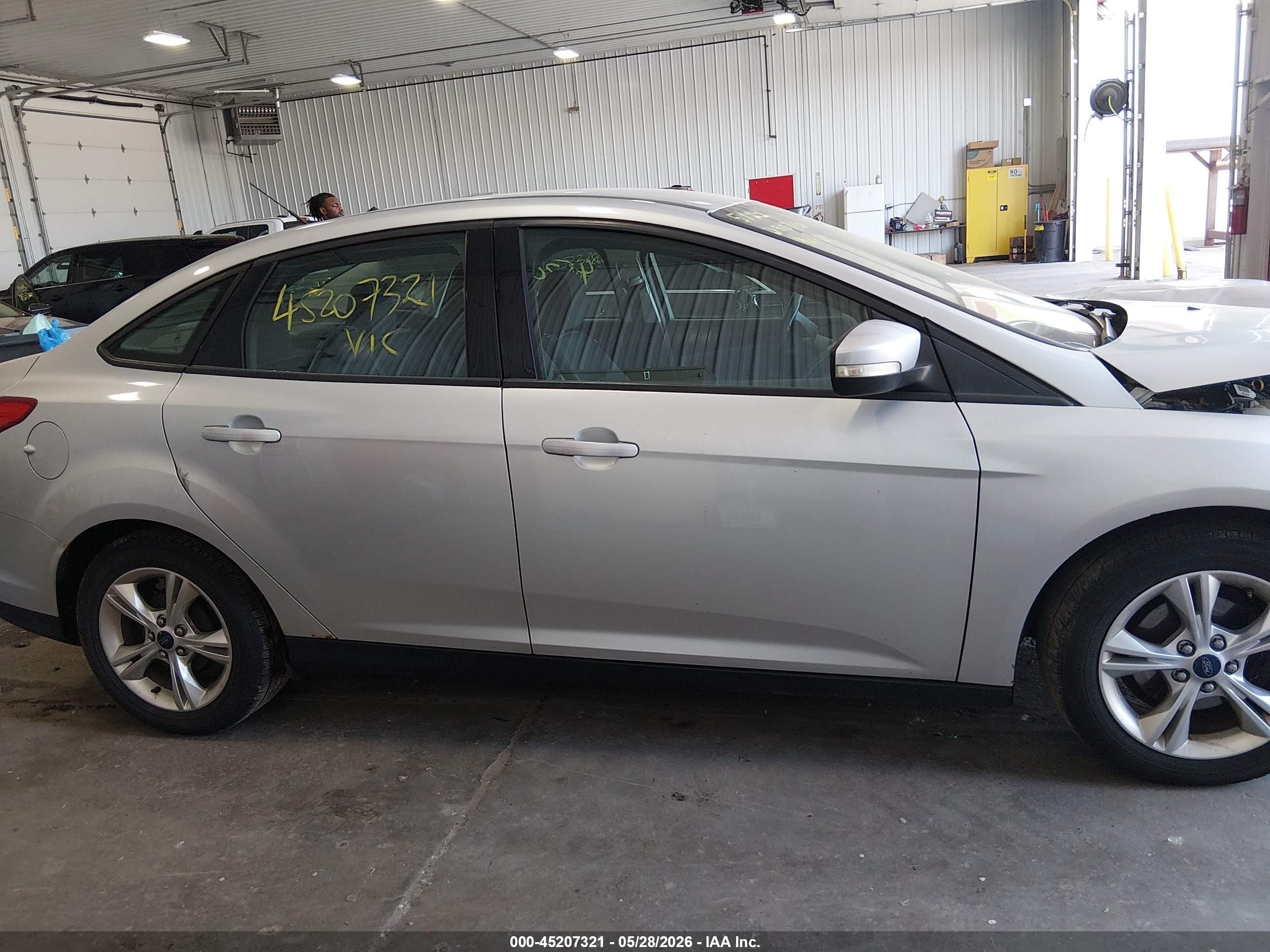 2014 Ford Focus Se Silver vin: 1FADP3F20EL311544