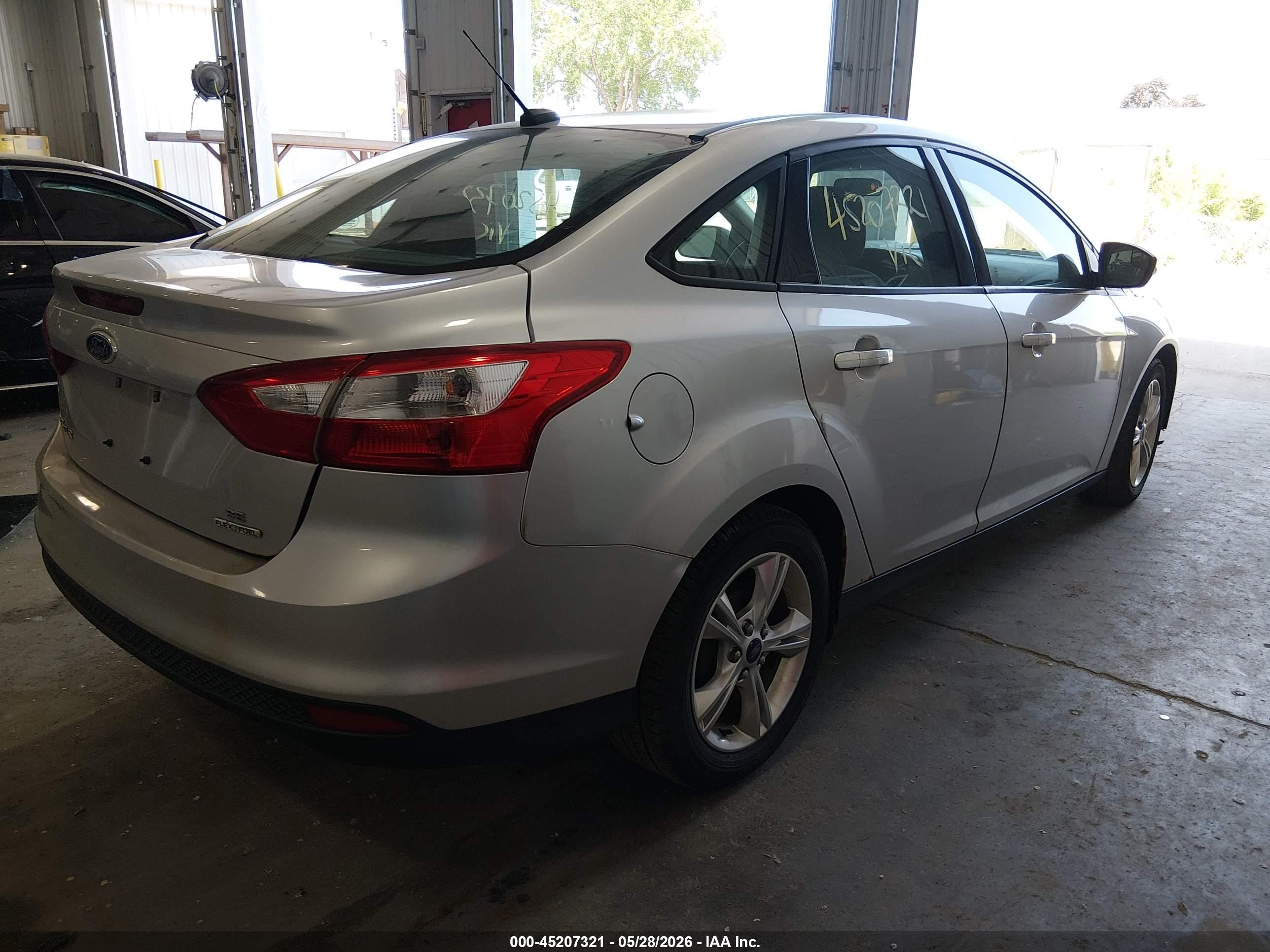 2014 Ford Focus Se Silver vin: 1FADP3F20EL311544