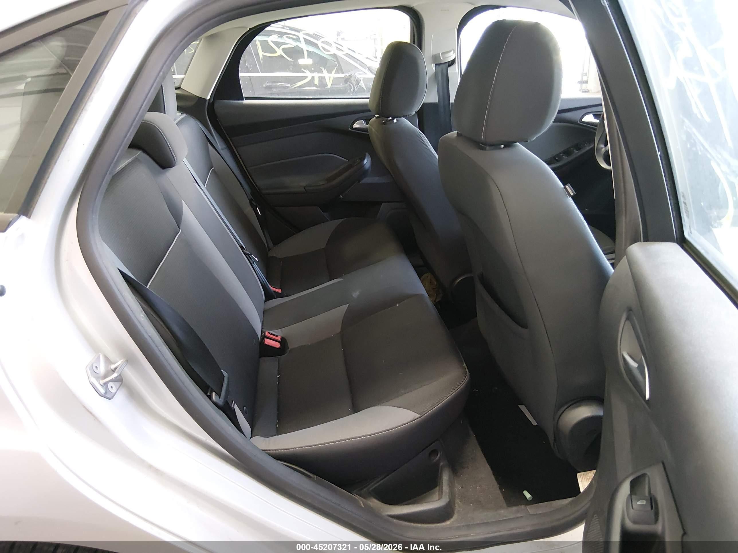 2014 Ford Focus Se Silver vin: 1FADP3F20EL311544