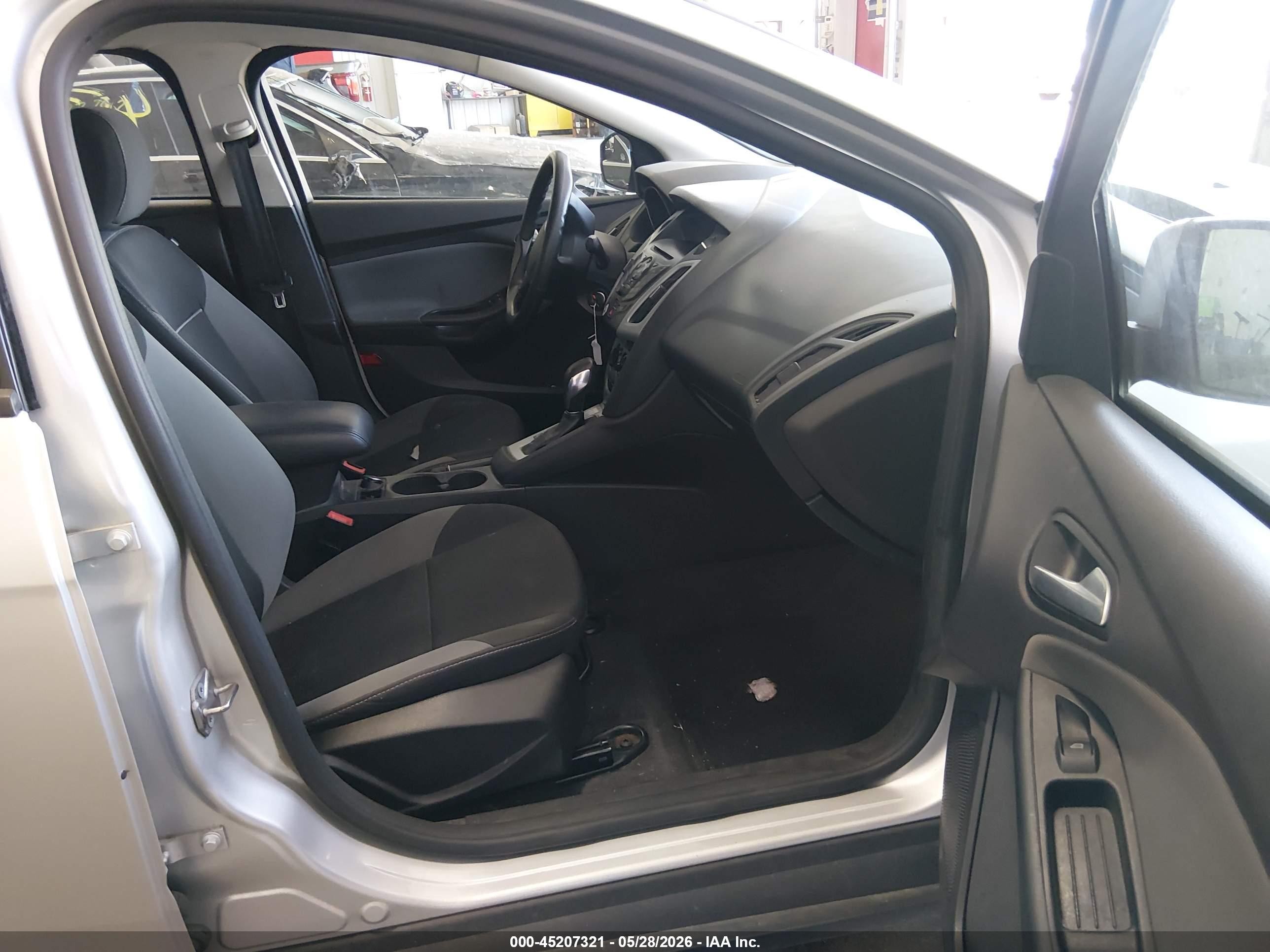 2014 Ford Focus Se Silver vin: 1FADP3F20EL311544