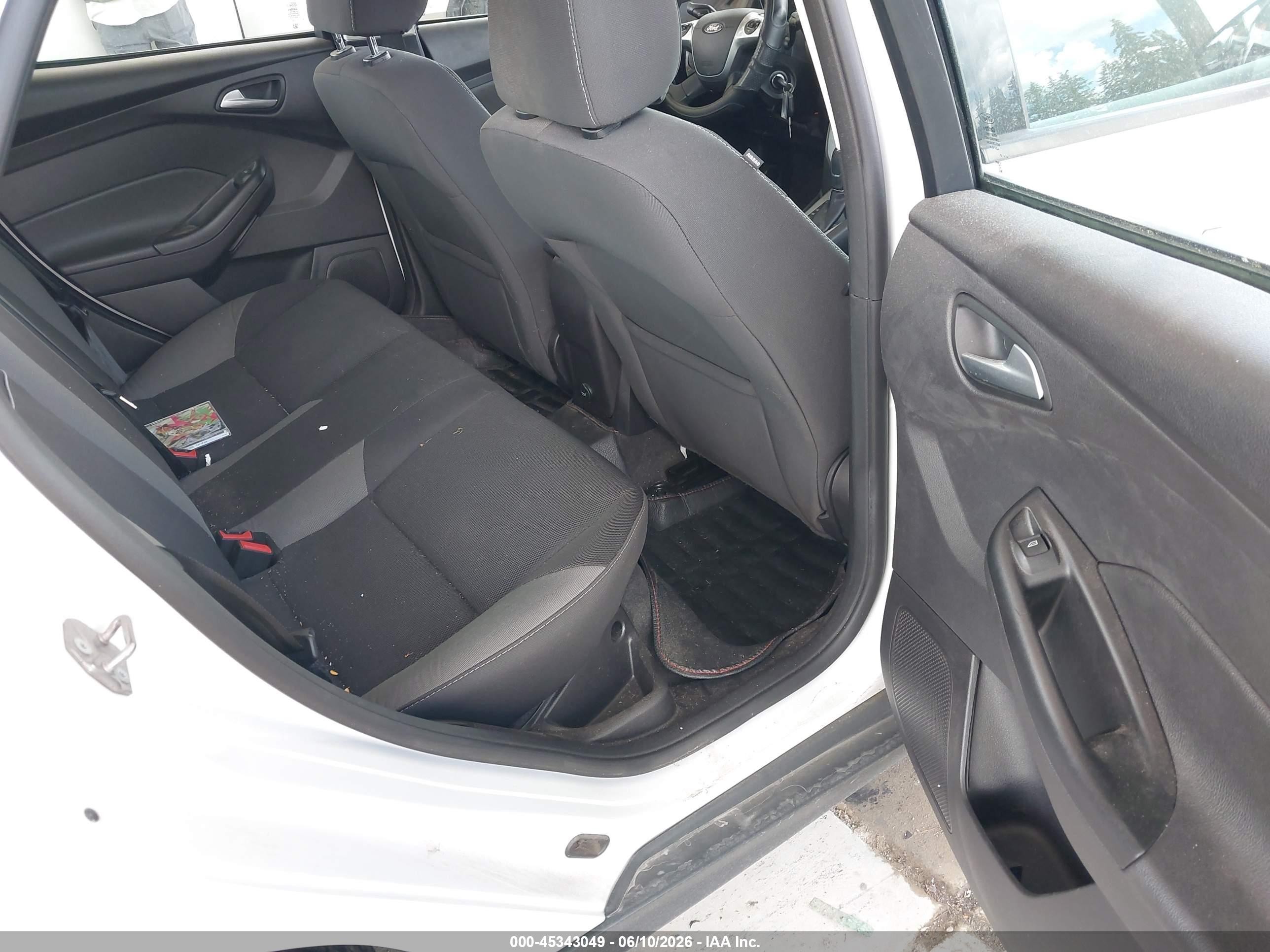 2014 Ford Focus Se White vin: 1FADP3F20EL321815