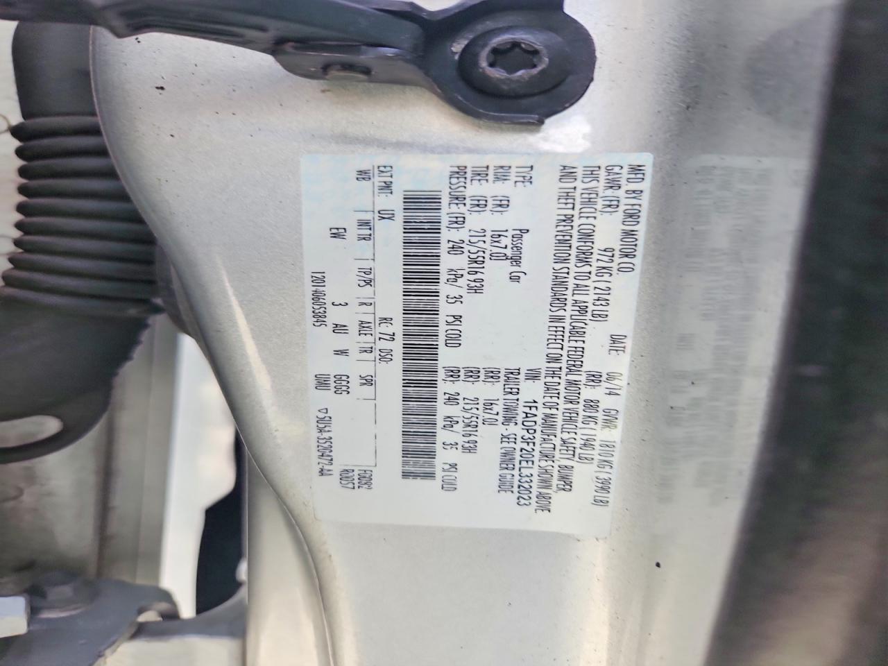 2014 Ford Focus Se Серебряный vin: 1FADP3F20EL332023