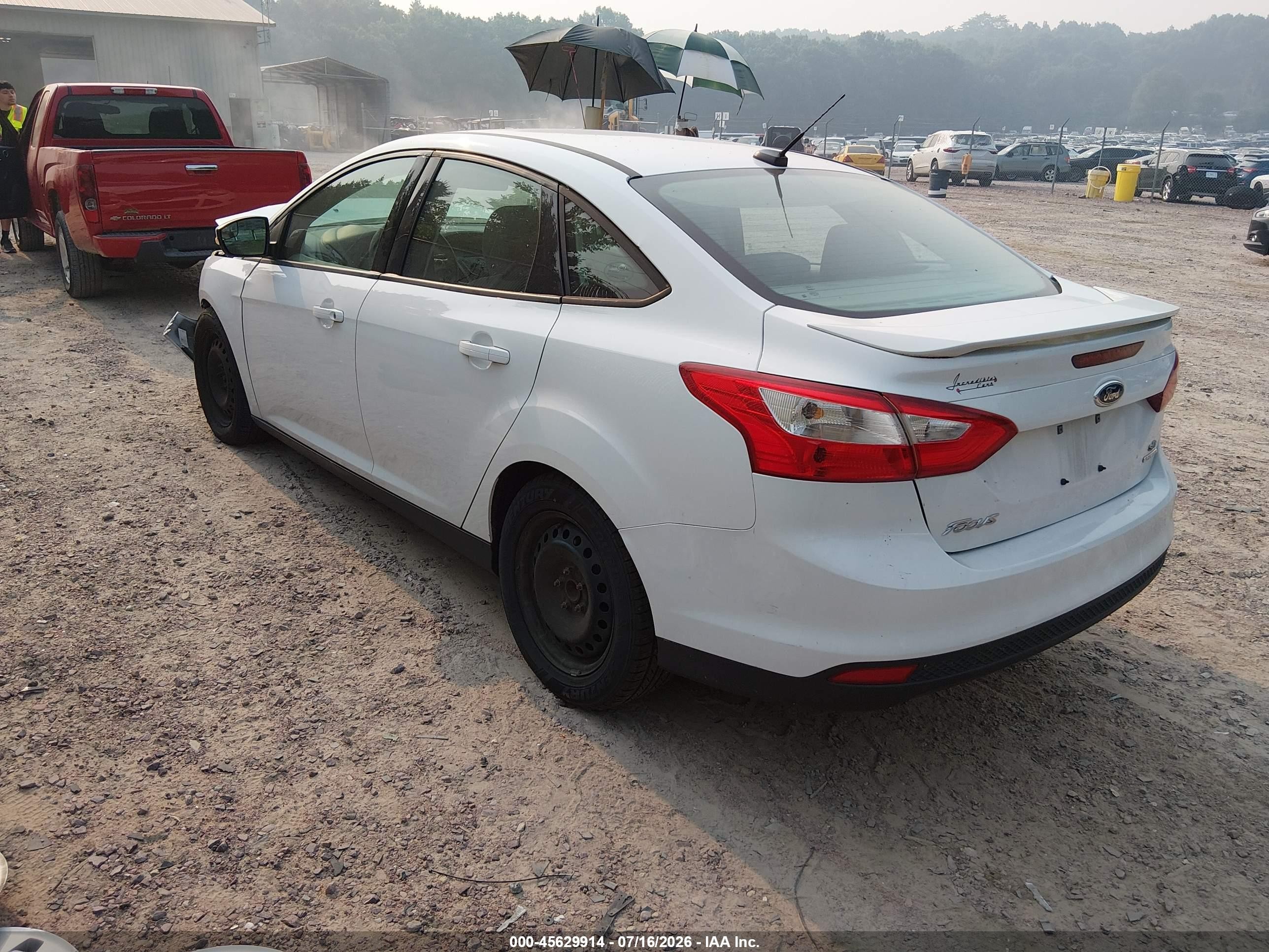 2014 Ford Focus Se White vin: 1FADP3F20EL356323