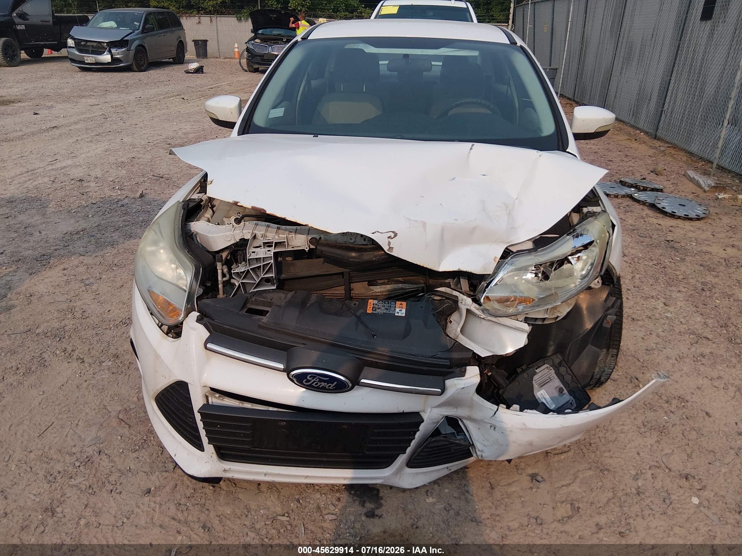 2014 Ford Focus Se White vin: 1FADP3F20EL356323