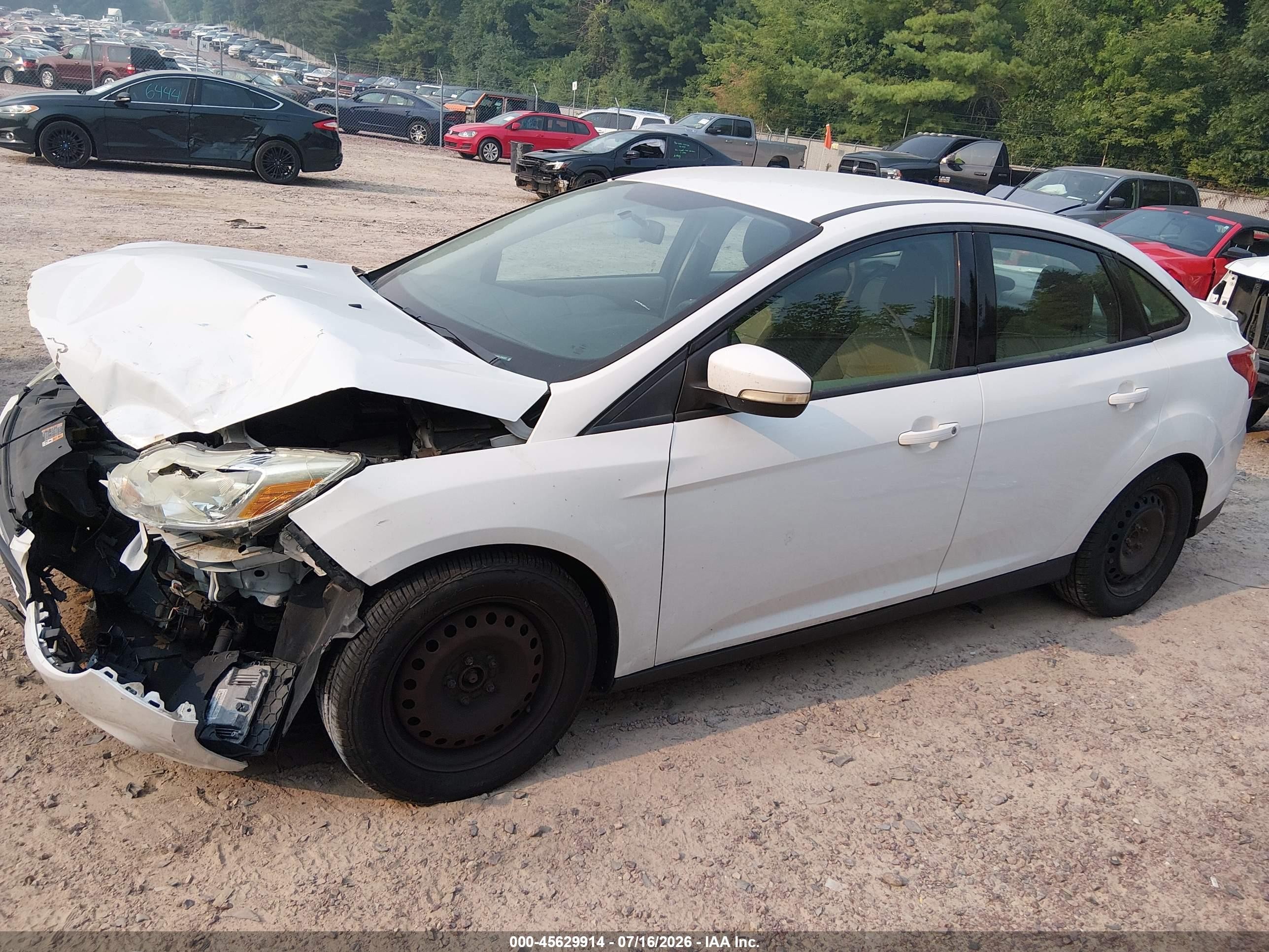 2014 Ford Focus Se White vin: 1FADP3F20EL356323