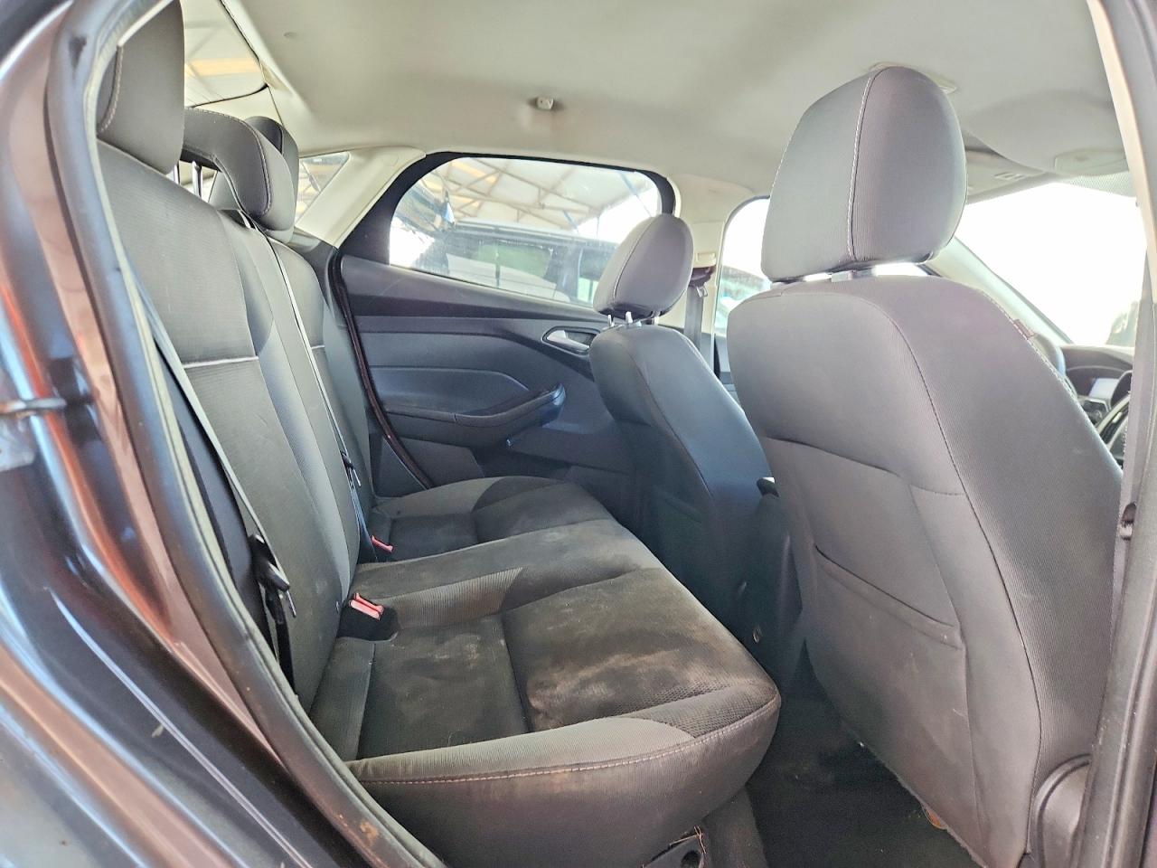2014 Ford Focus Se Gray vin: 1FADP3F20EL368178