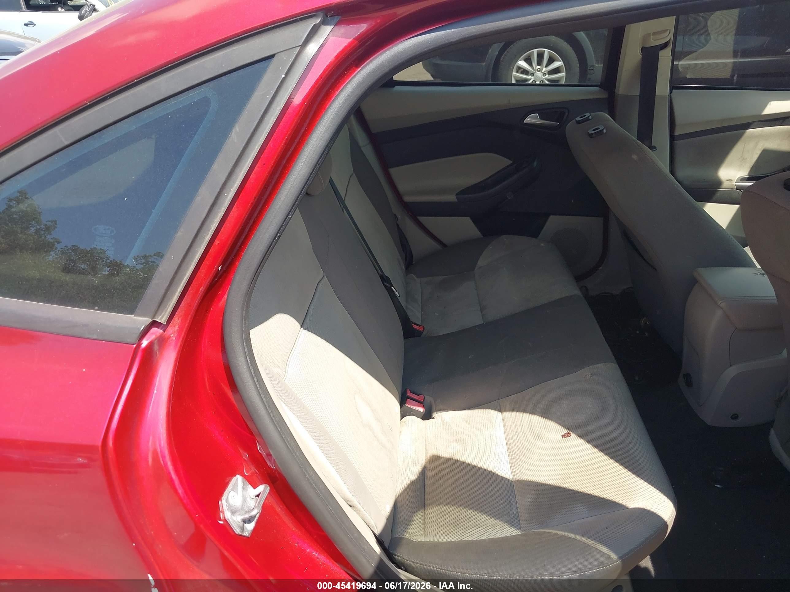 2014 Ford Focus Se Red vin: 1FADP3F20EL369265