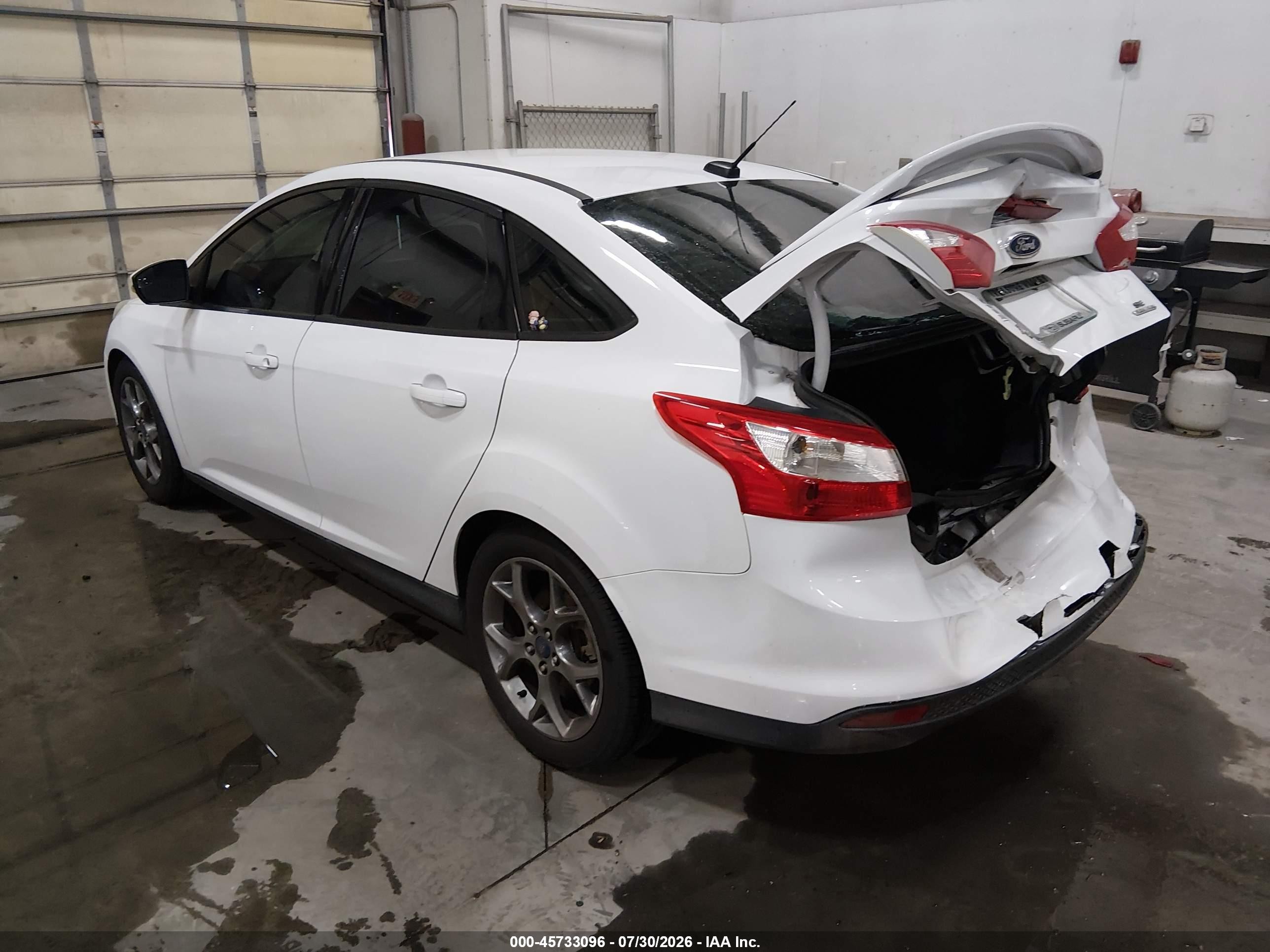 2014 Ford Focus Se Белый vin: 1FADP3F20EL373865