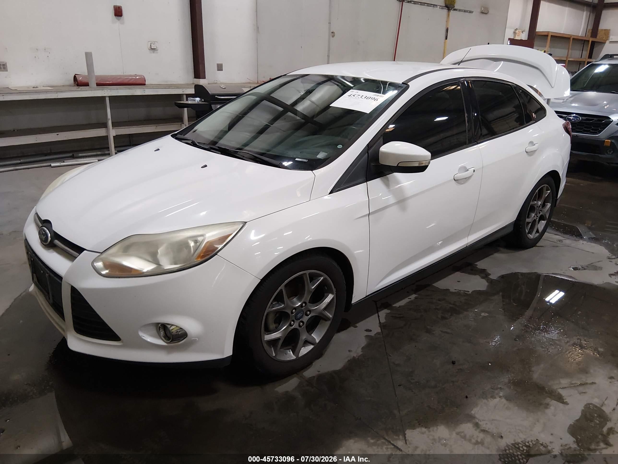 2014 Ford Focus Se Белый vin: 1FADP3F20EL373865