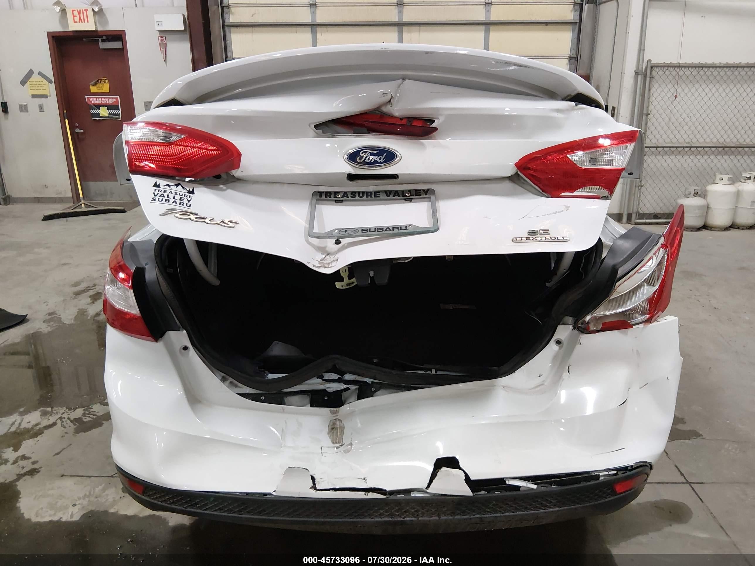 2014 Ford Focus Se Белый vin: 1FADP3F20EL373865