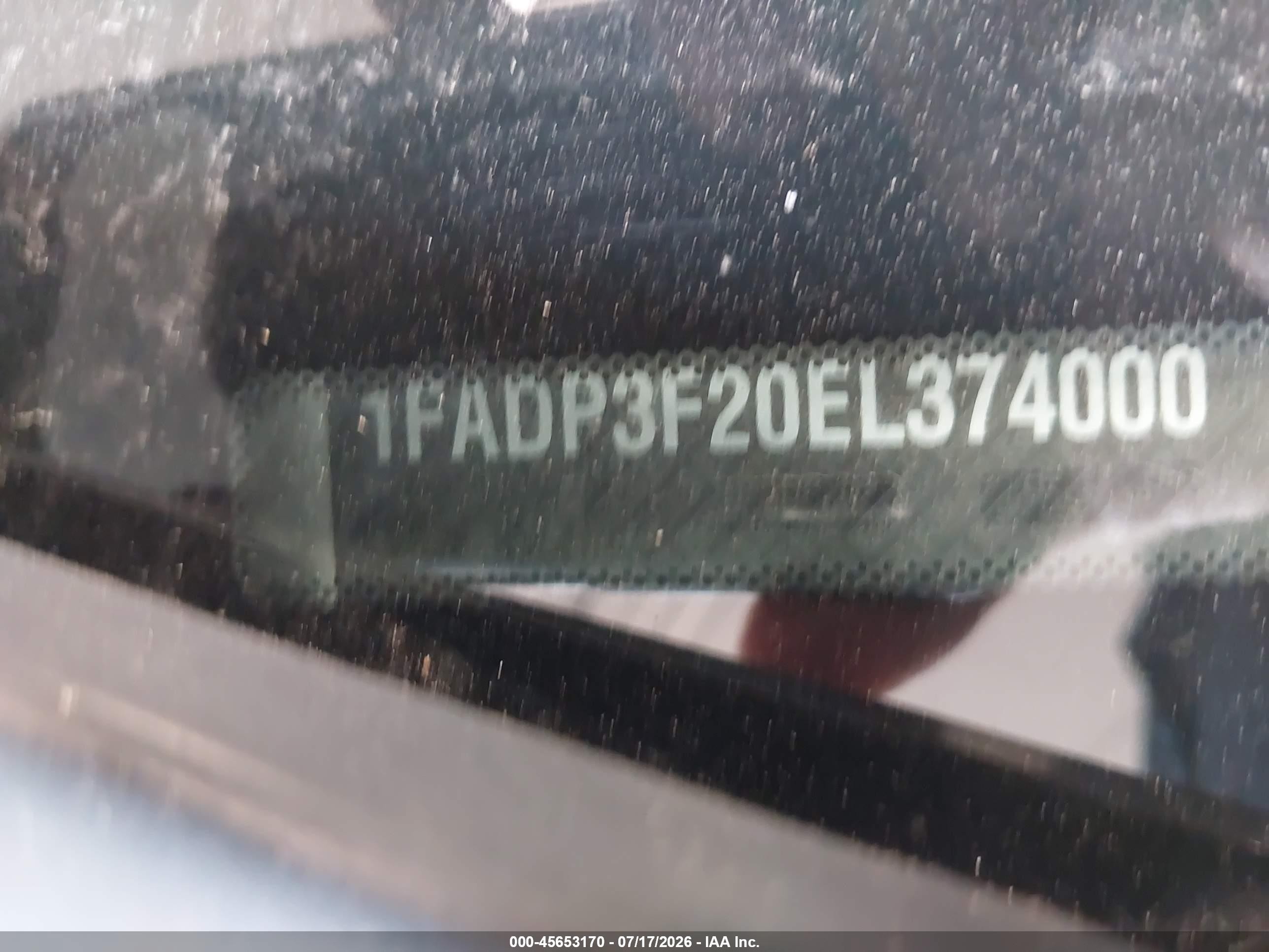 2014 Ford Focus Se Серебряный vin: 1FADP3F20EL374000
