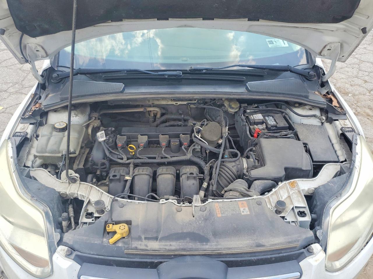 2014 Ford Focus Se White vin: 1FADP3F20EL405360