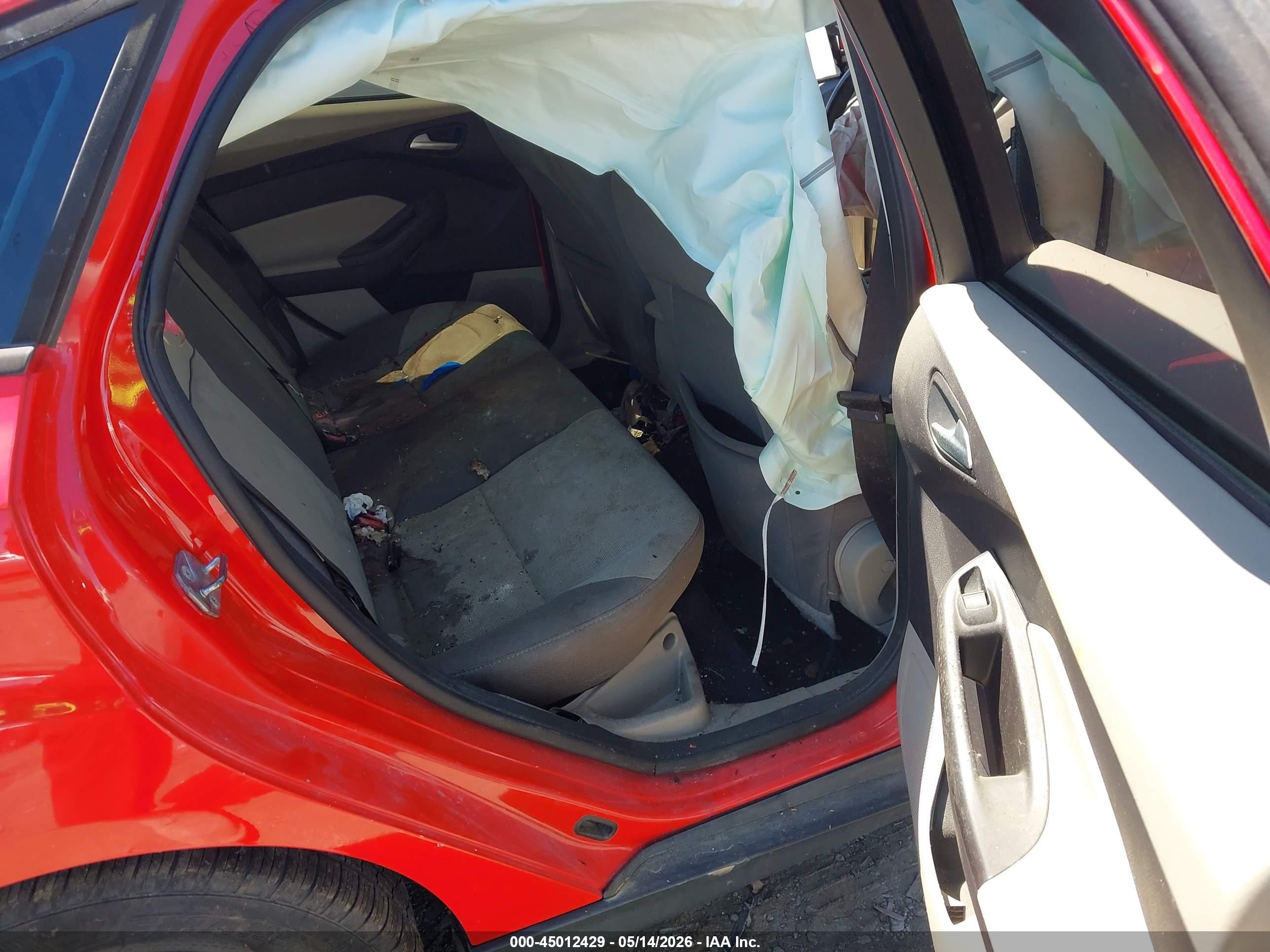 2014 Ford Focus Se Red vin: 1FADP3F20EL411868