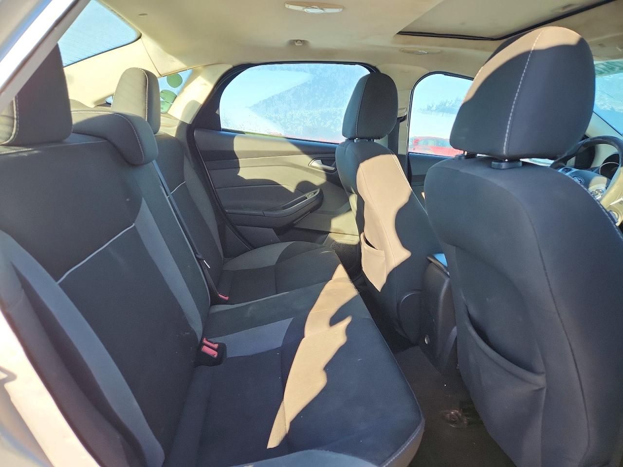 2014 Ford Focus Se Silver vin: 1FADP3F20EL426063
