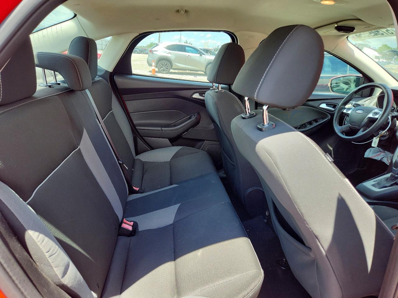 2014 Ford Focus Se Red vin: 1FADP3F20EL428363