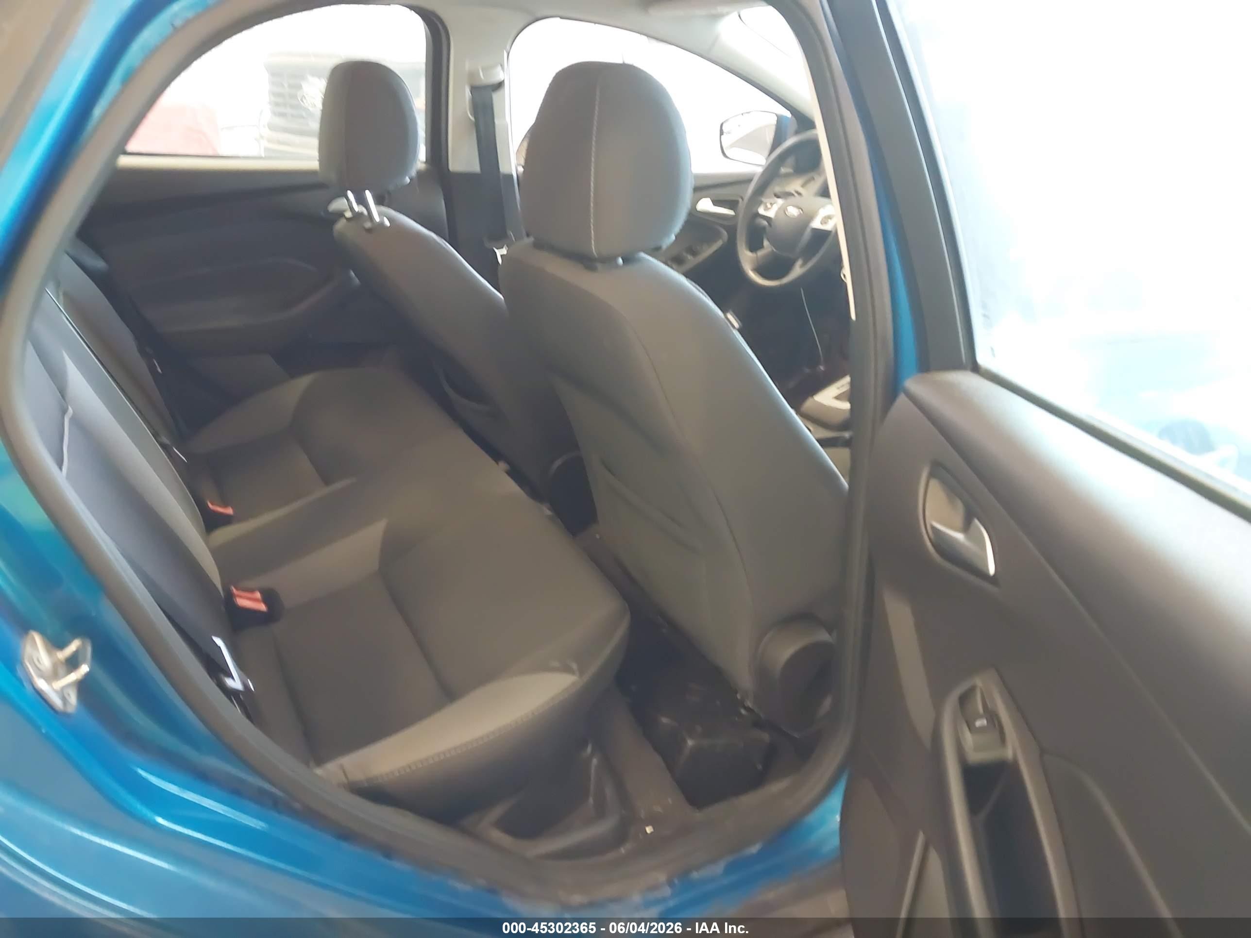 2014 Ford Focus Se Blue vin: 1FADP3F20EL428914