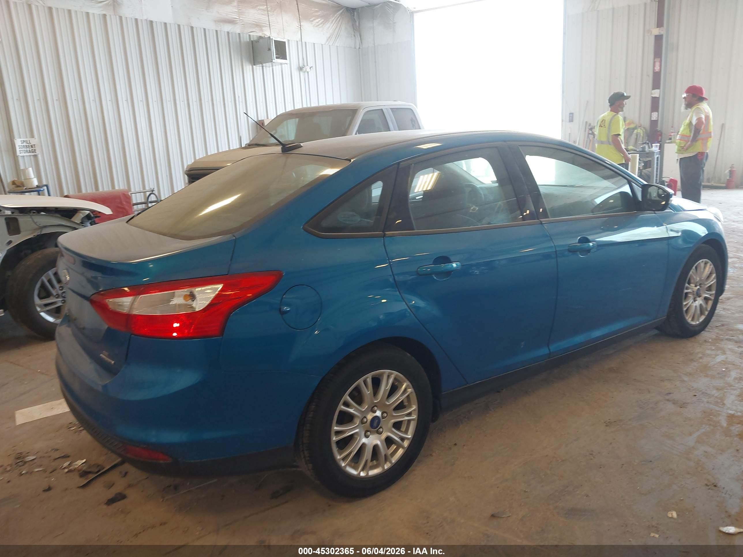 2014 Ford Focus Se Blue vin: 1FADP3F20EL428914