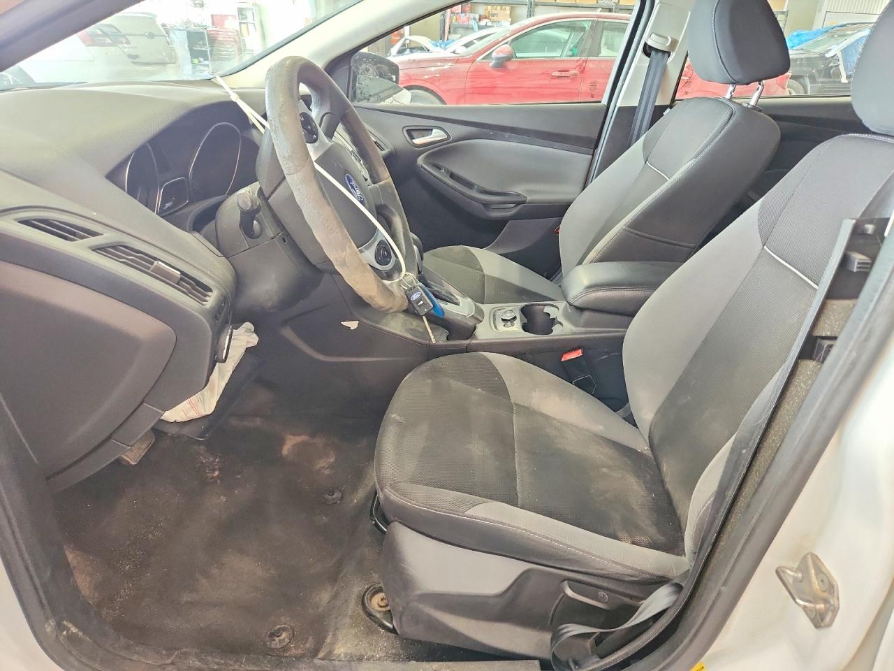 2014 Ford Focus Se White vin: 1FADP3F20EL432073