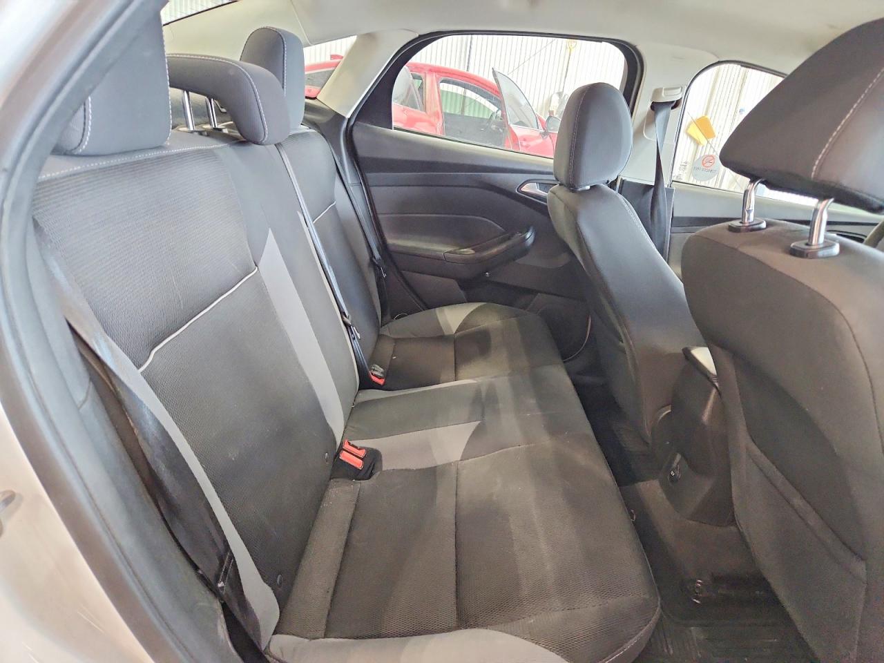 2014 Ford Focus Se White vin: 1FADP3F20EL432073