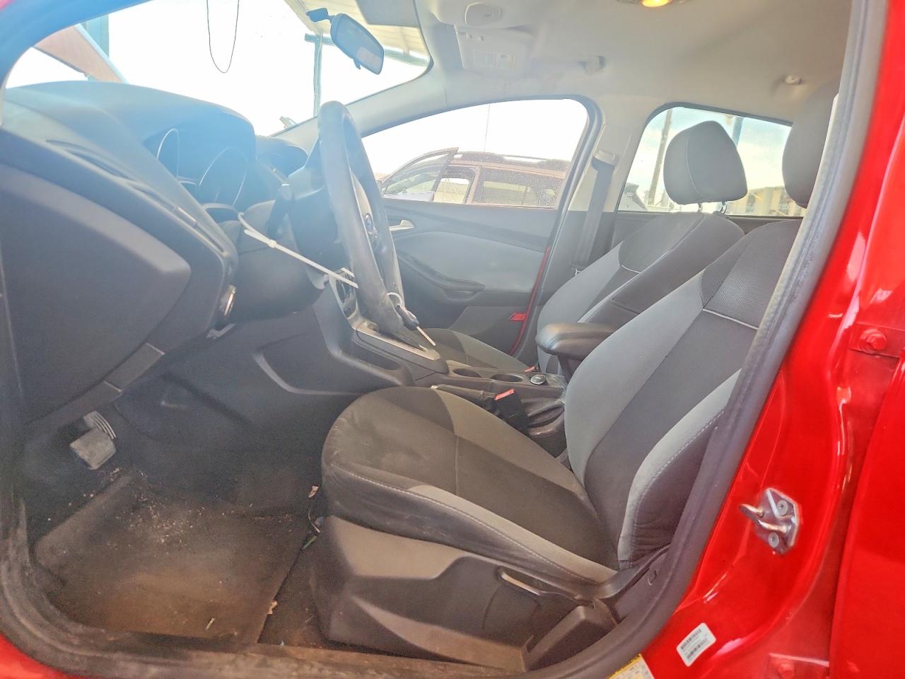 2014 Ford Focus Se Red vin: 1FADP3F20EL432168