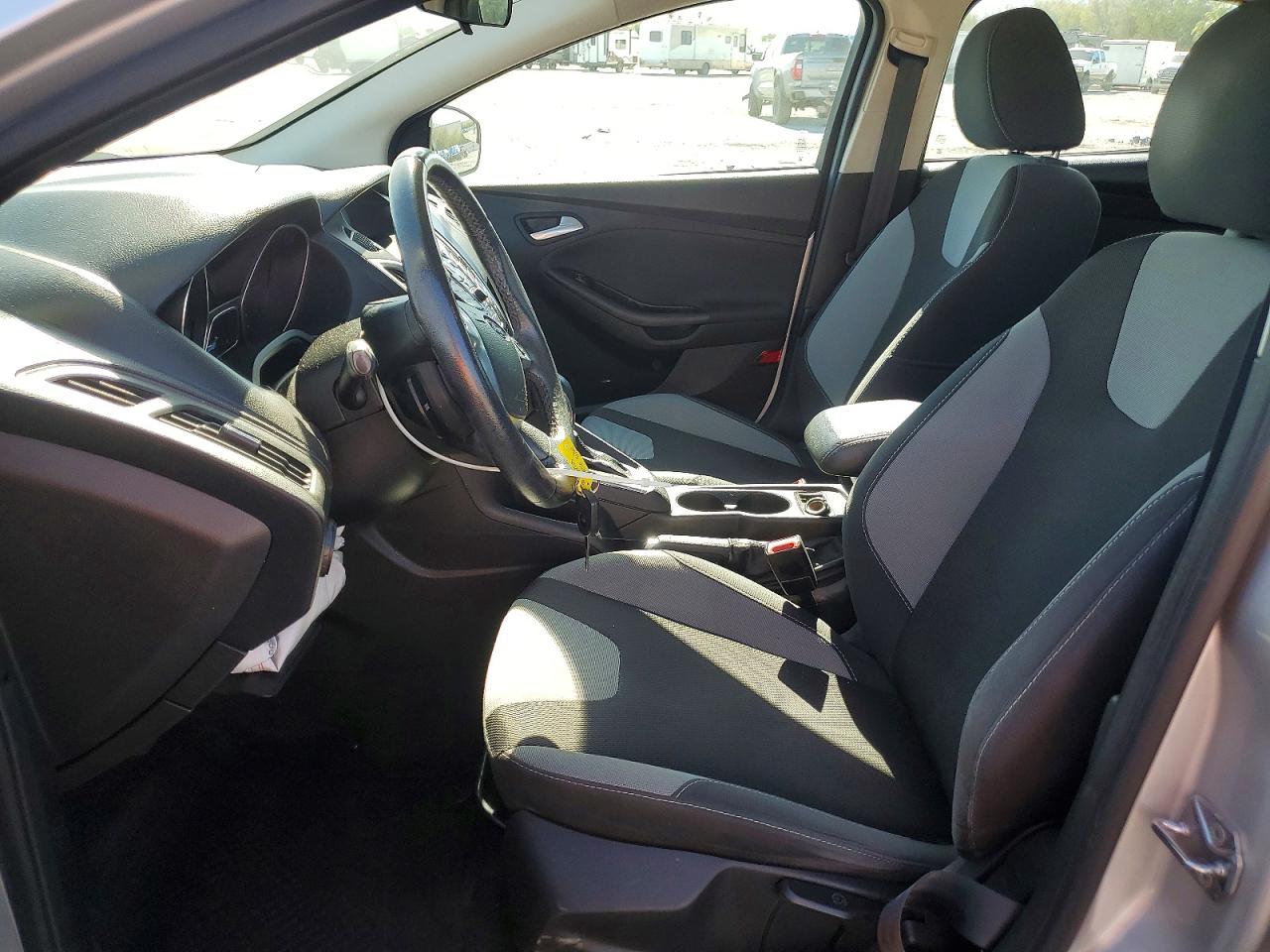 2014 Ford Focus Se Silver vin: 1FADP3F20EL432526