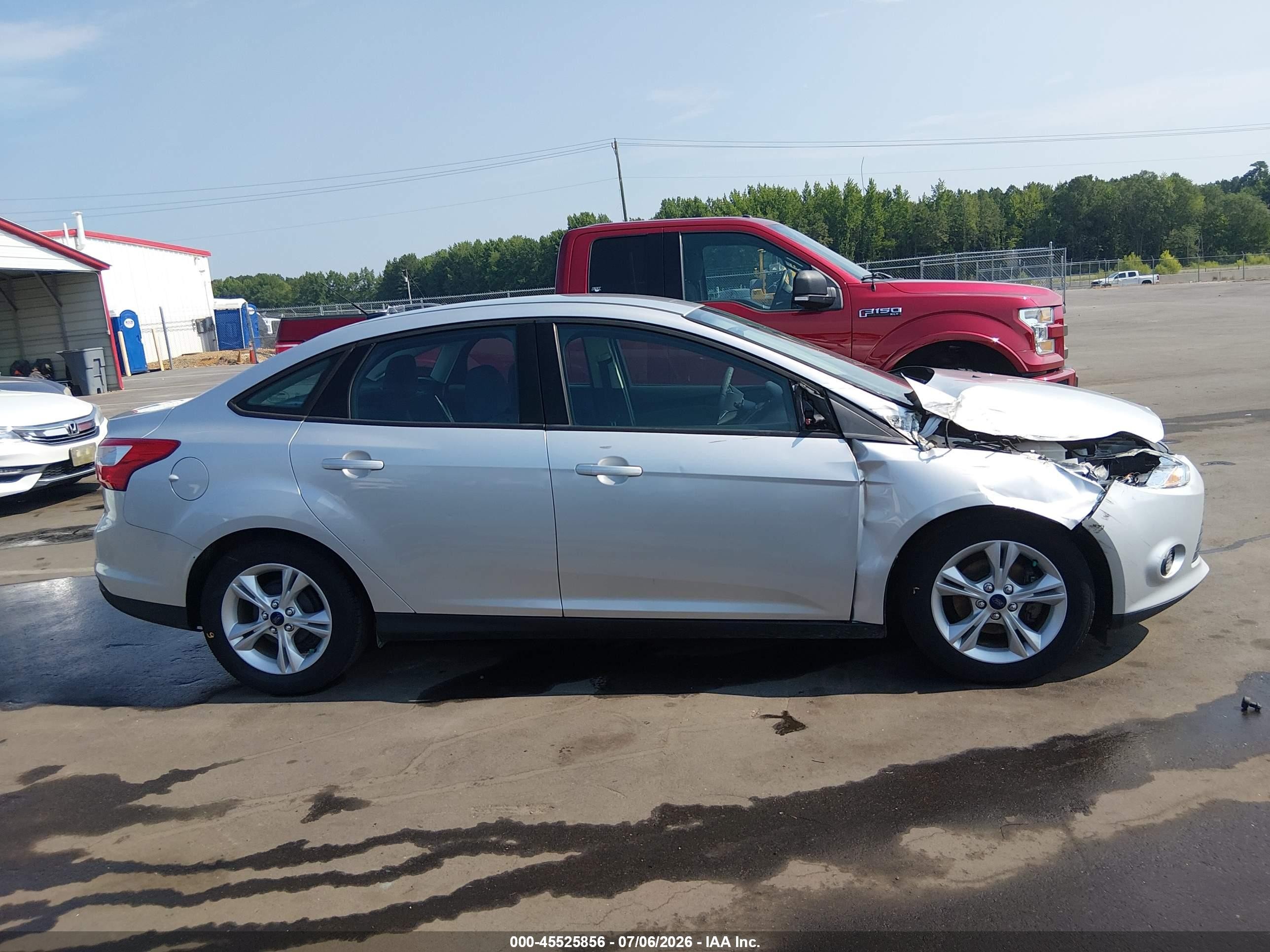 2014 Ford Focus Se Silver vin: 1FADP3F20EL453585