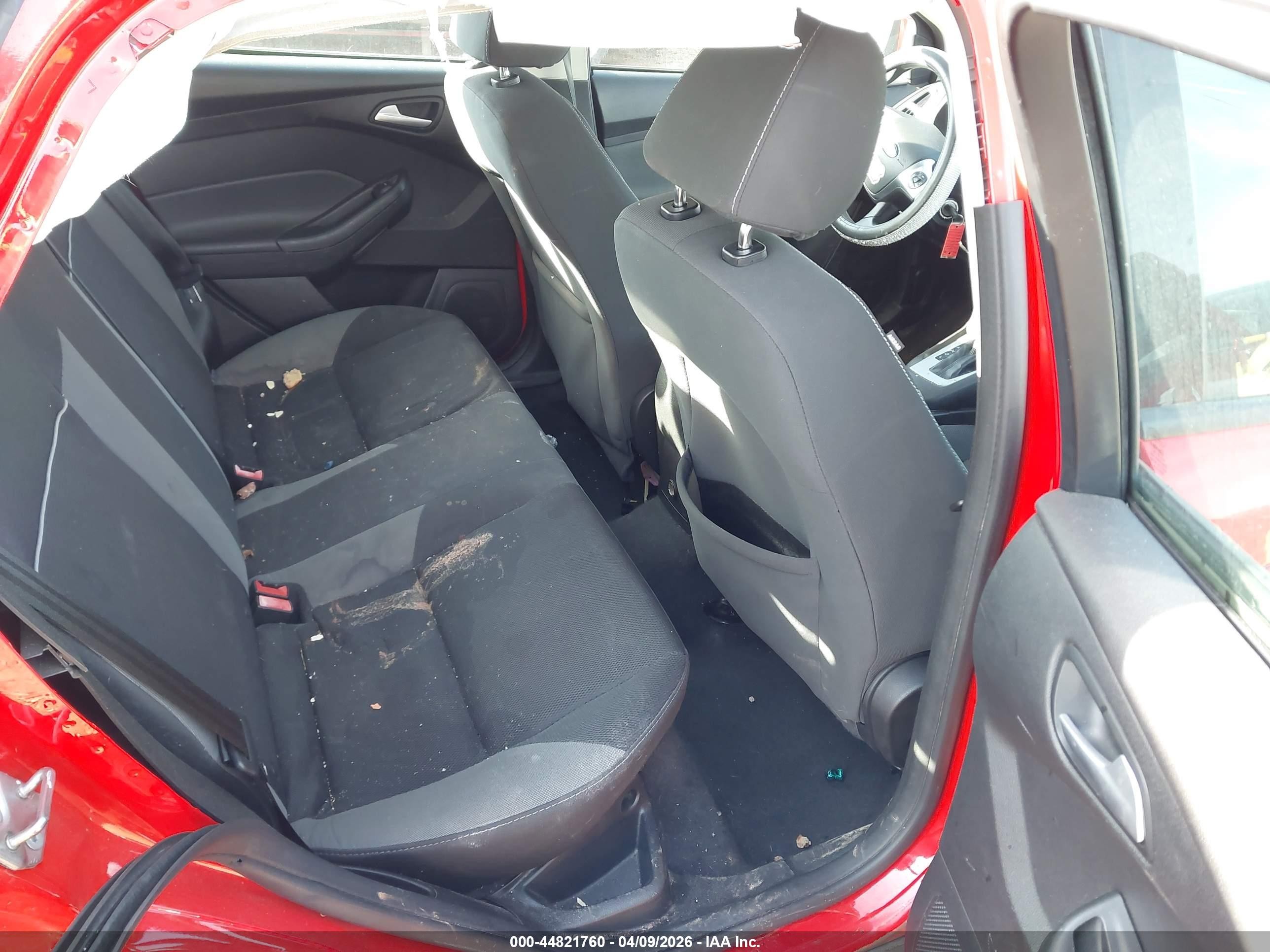 2014 Ford Focus Se Red vin: 1FADP3F20EL458513
