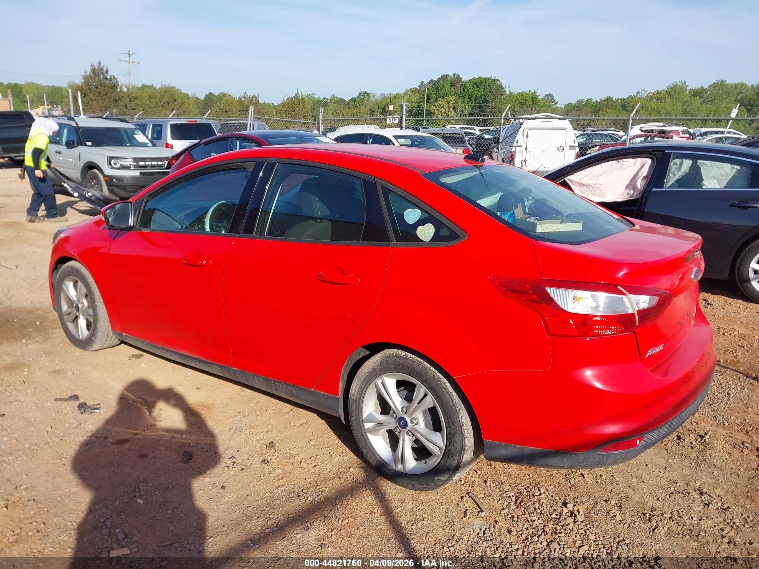 2014 Ford Focus Se Red vin: 1FADP3F20EL458513