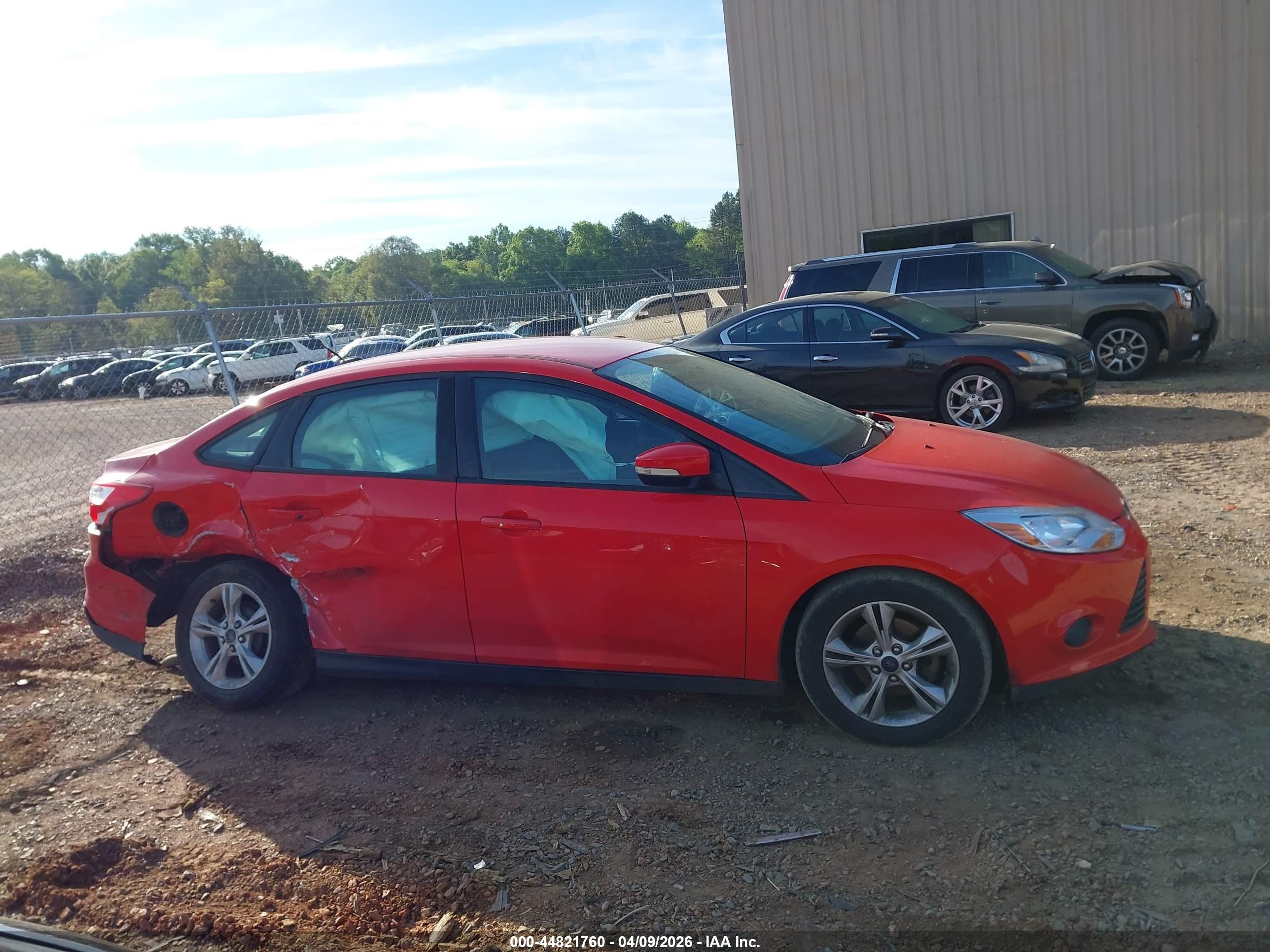 2014 Ford Focus Se Red vin: 1FADP3F20EL458513