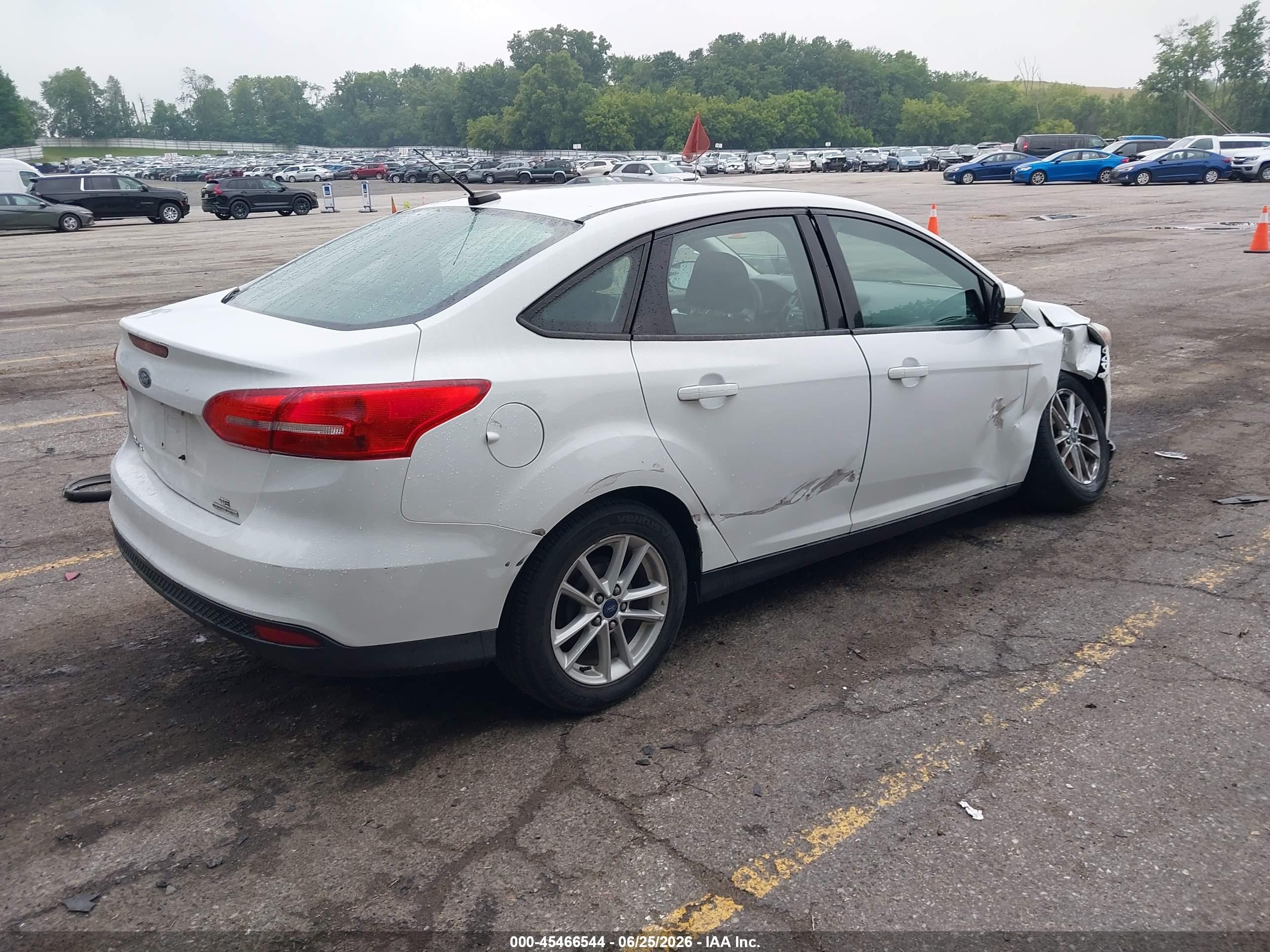 2015 Ford Focus Se White vin: 1FADP3F20FL204141