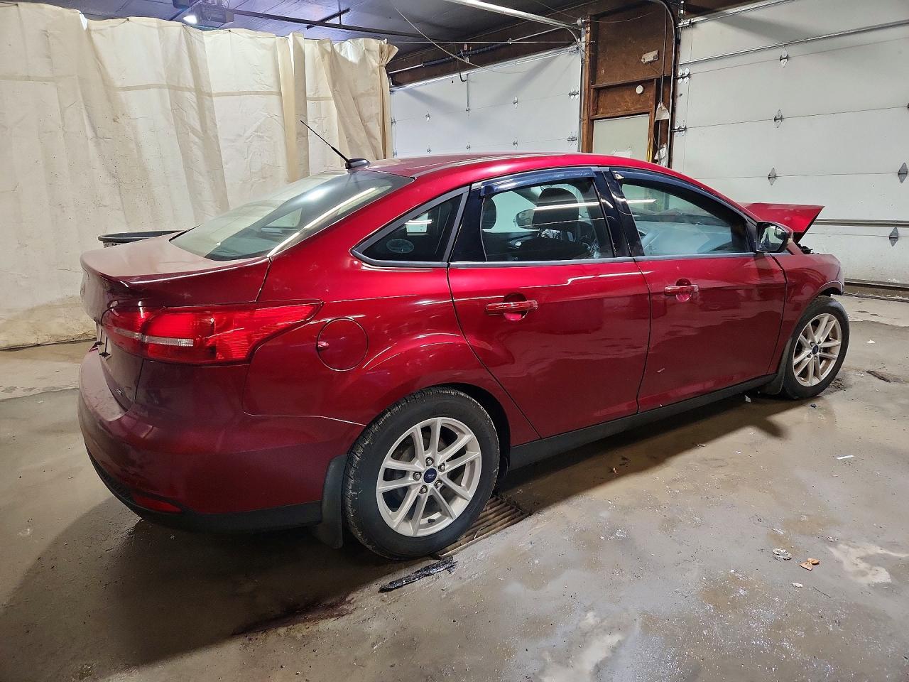 2015 Ford Focus Se Темно-бордовый vin: 1FADP3F20FL227077