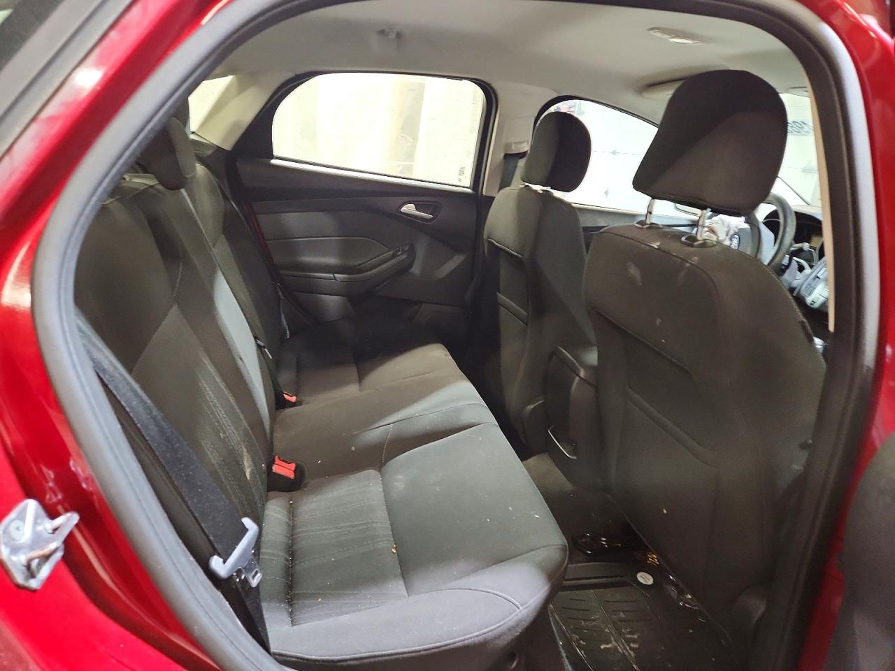 2015 Ford Focus Se Темно-бордовый vin: 1FADP3F20FL227077