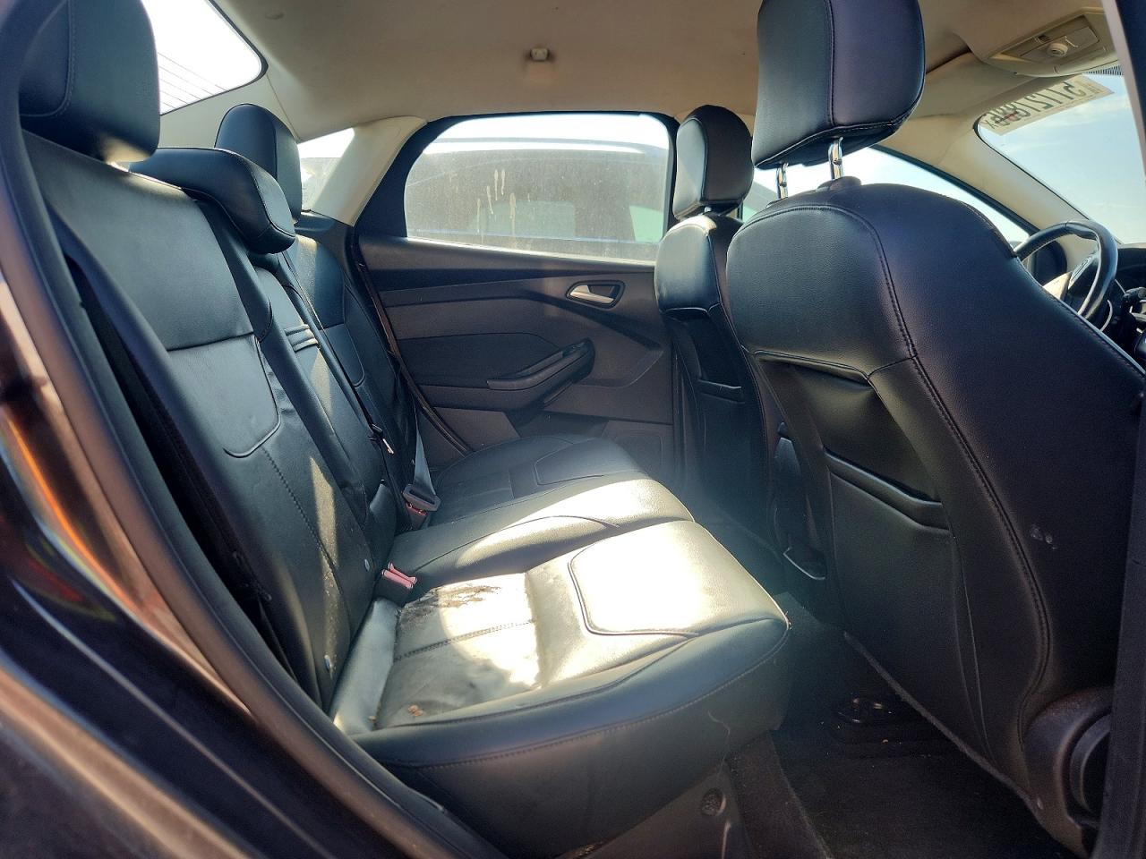 2015 Ford Focus Se Gray vin: 1FADP3F20FL227922