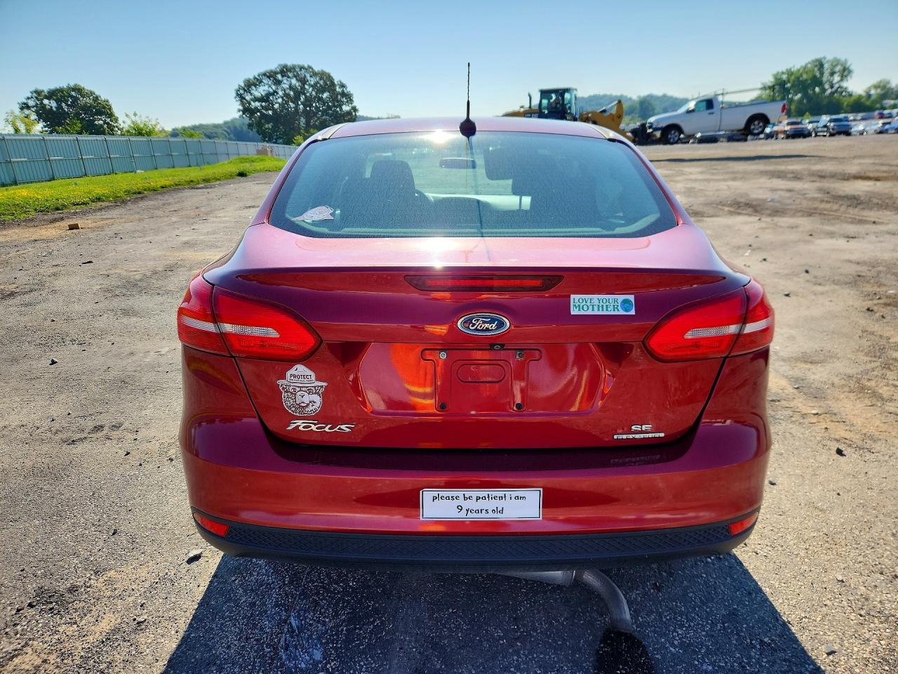 2015 Ford Focus Se Red vin: 1FADP3F20FL235163