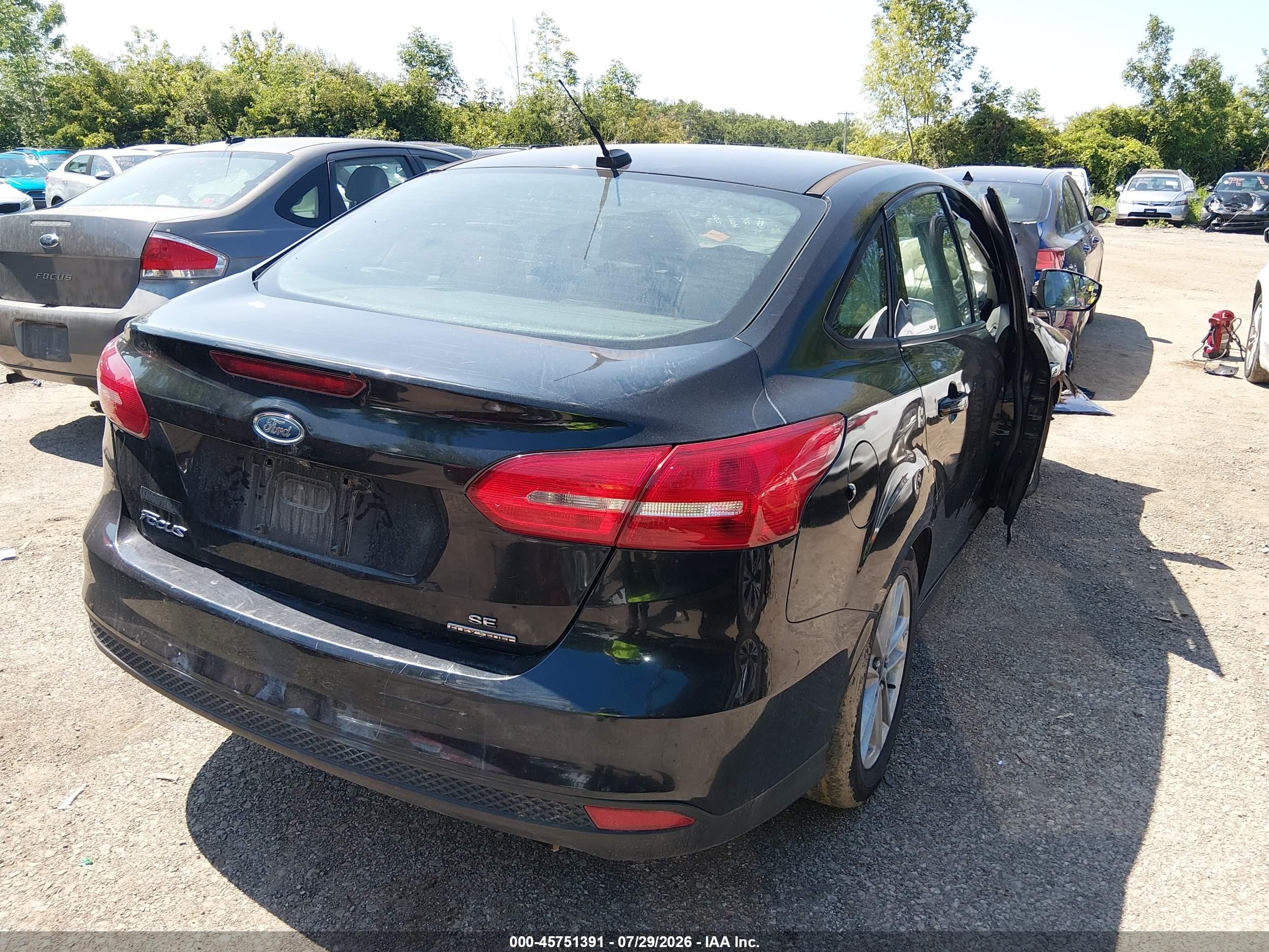 2015 Ford Focus Se Black vin: 1FADP3F20FL239973